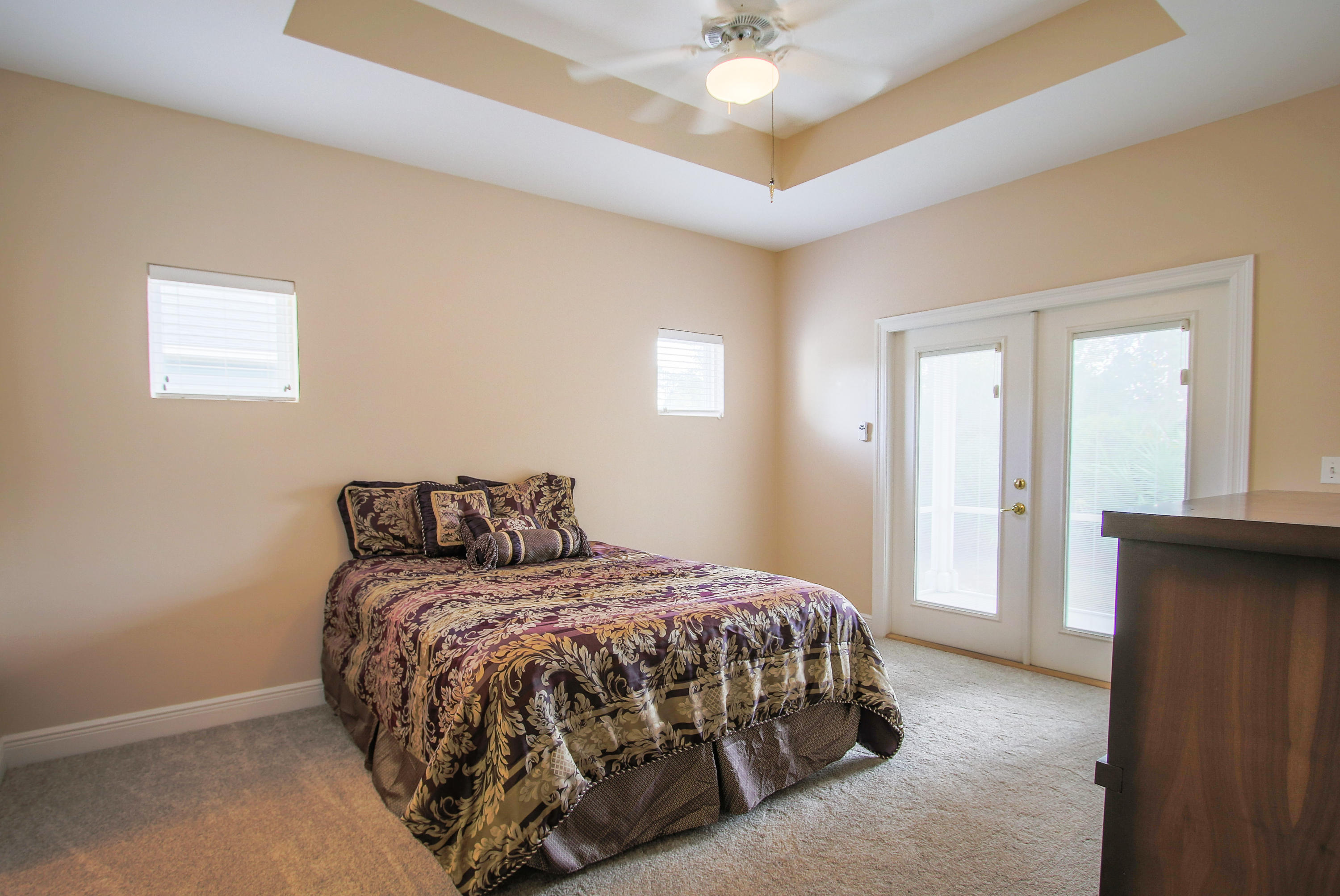 PELICAN BAY - Residential