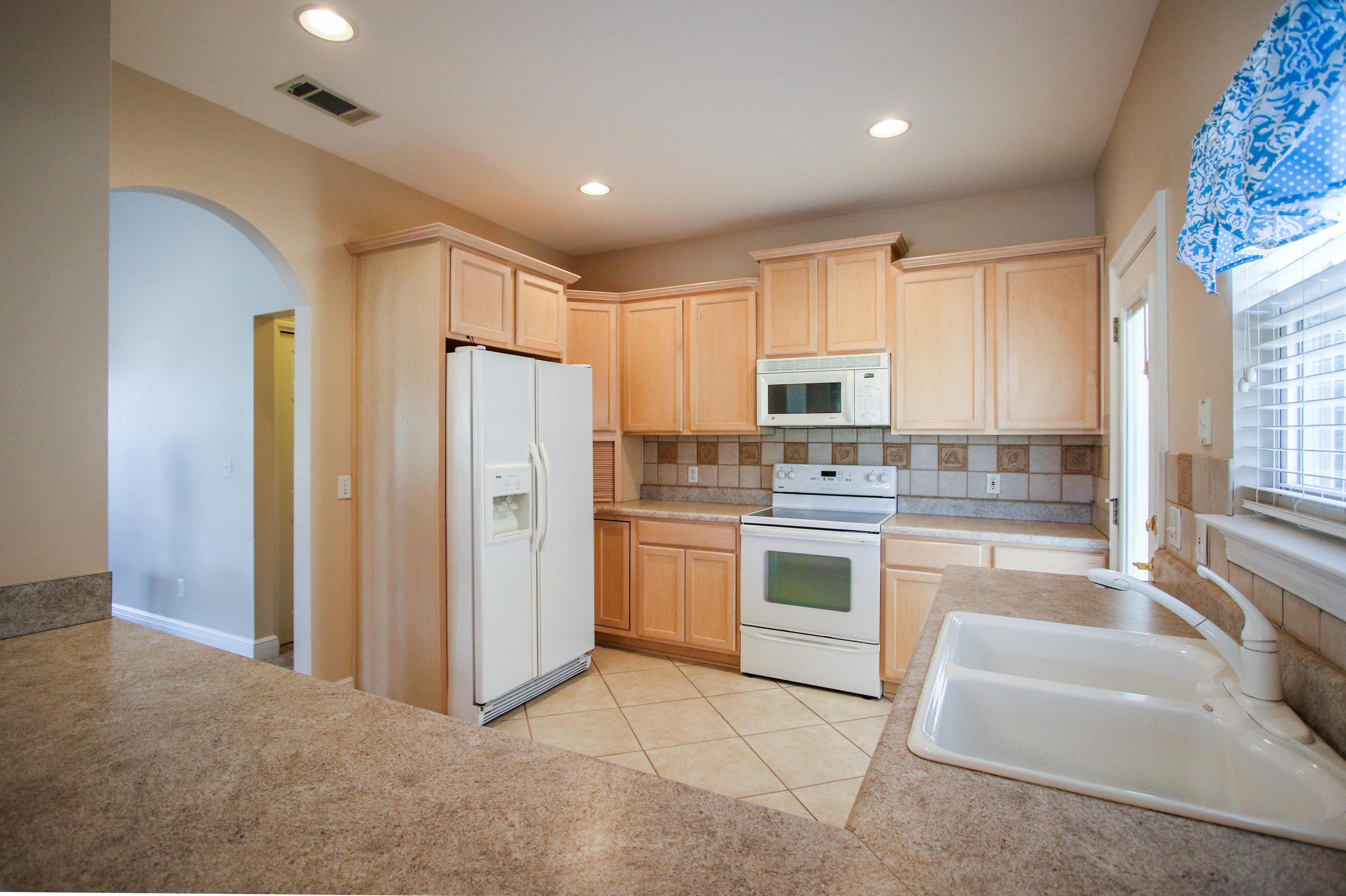 PELICAN BAY - Residential