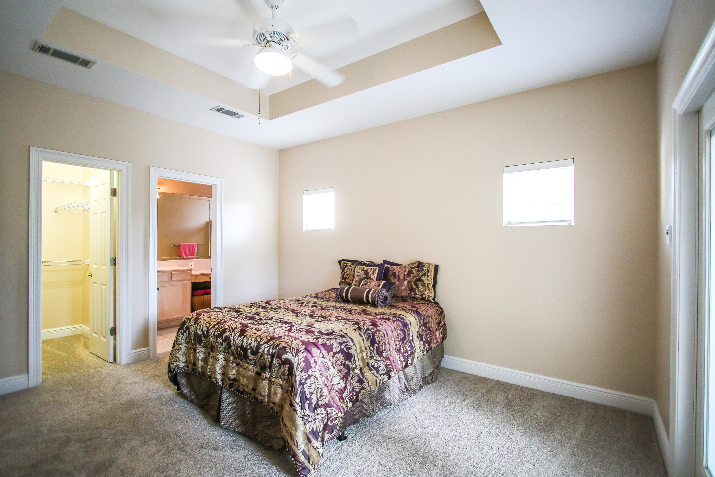 PELICAN BAY - Residential