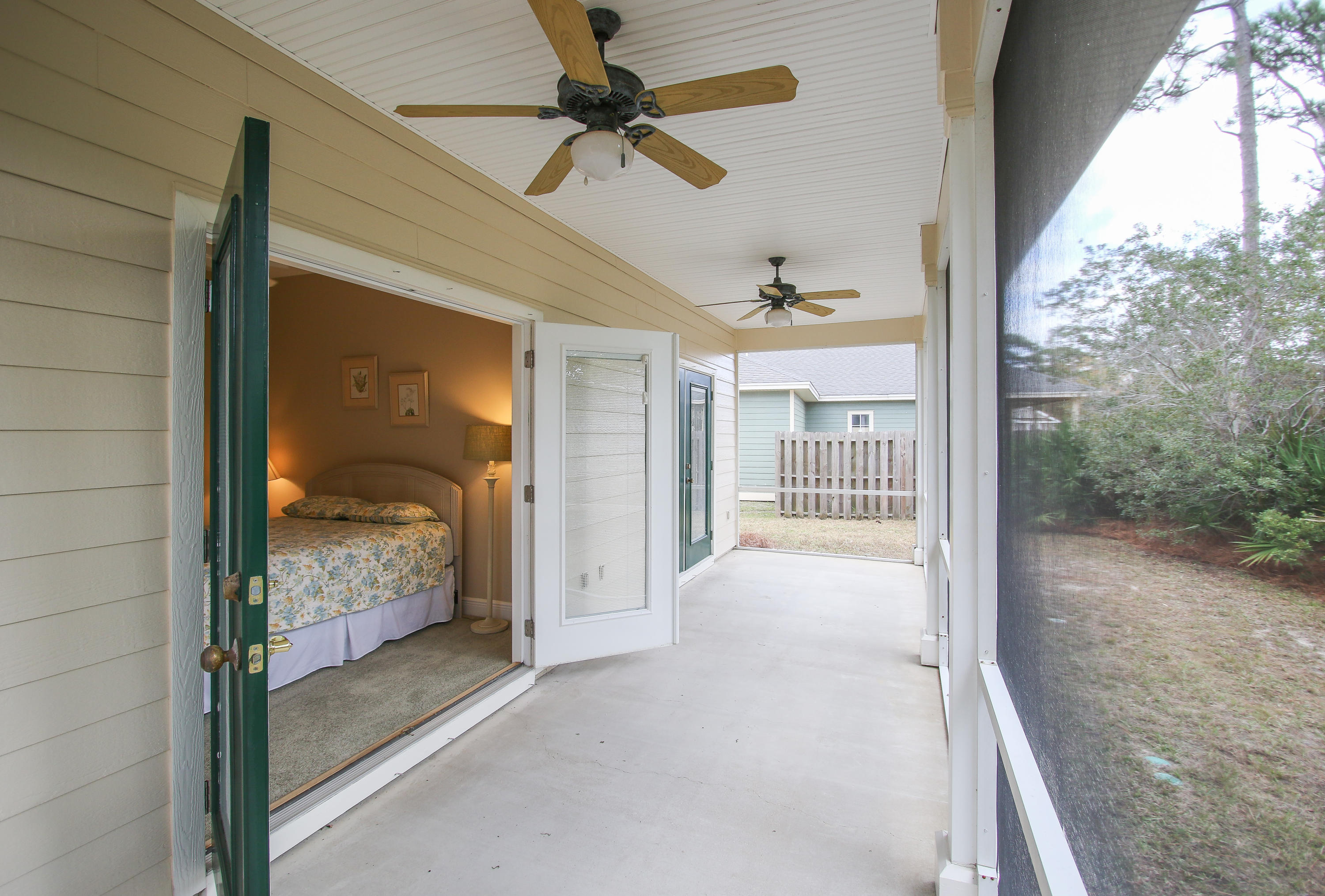 PELICAN BAY - Residential