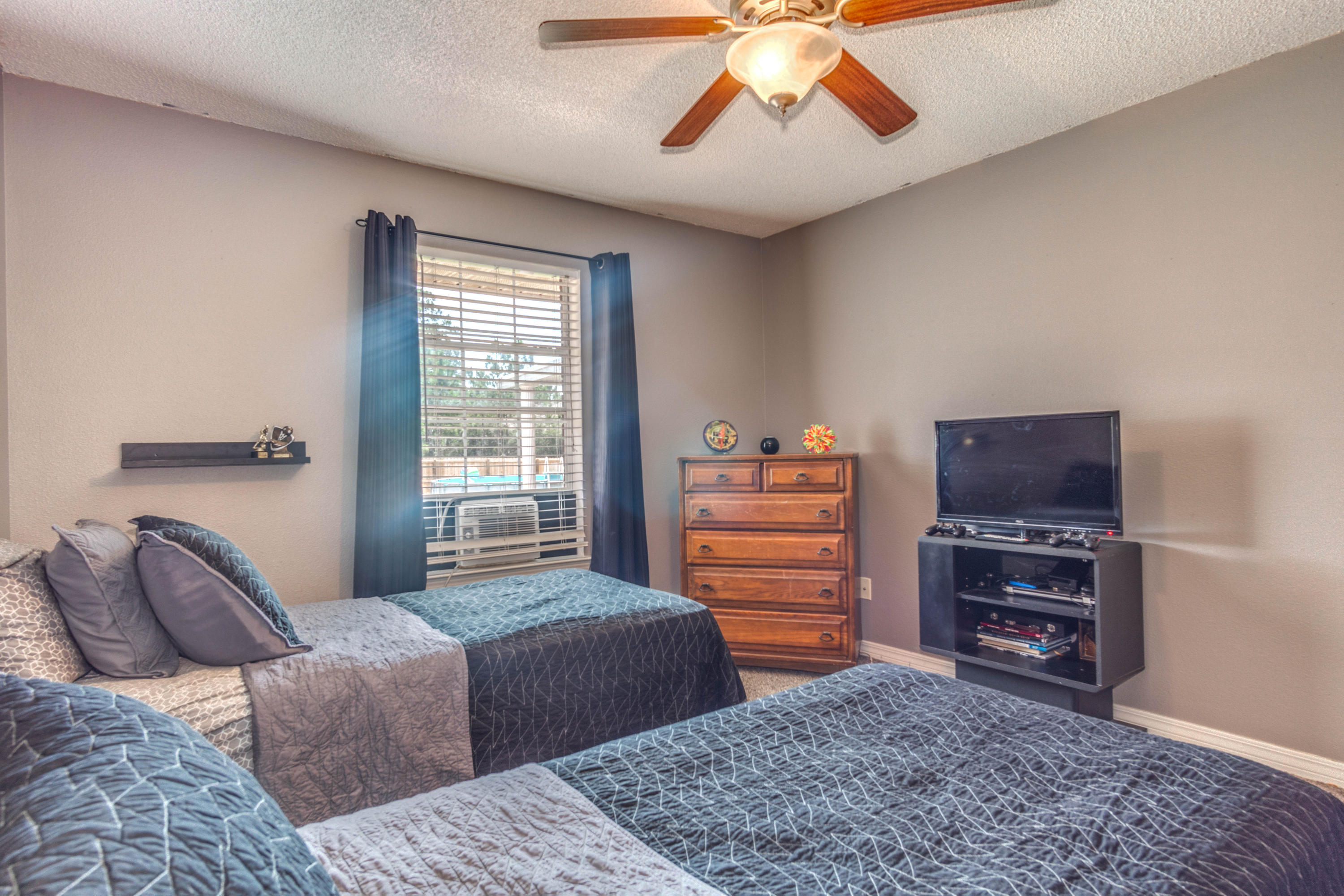 HOLLEY BY THE SEA - Residential