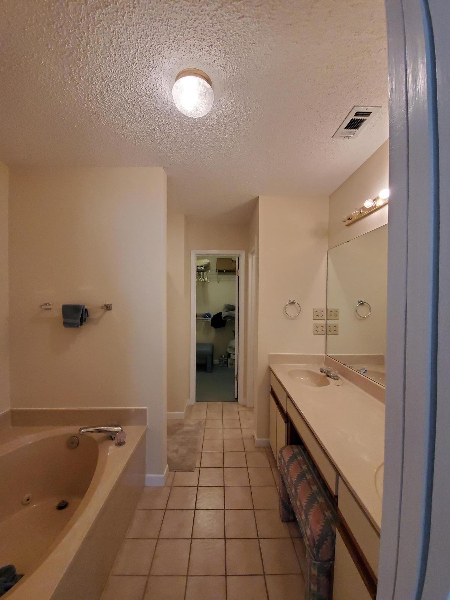 FAIRWAY LAKES - Residential