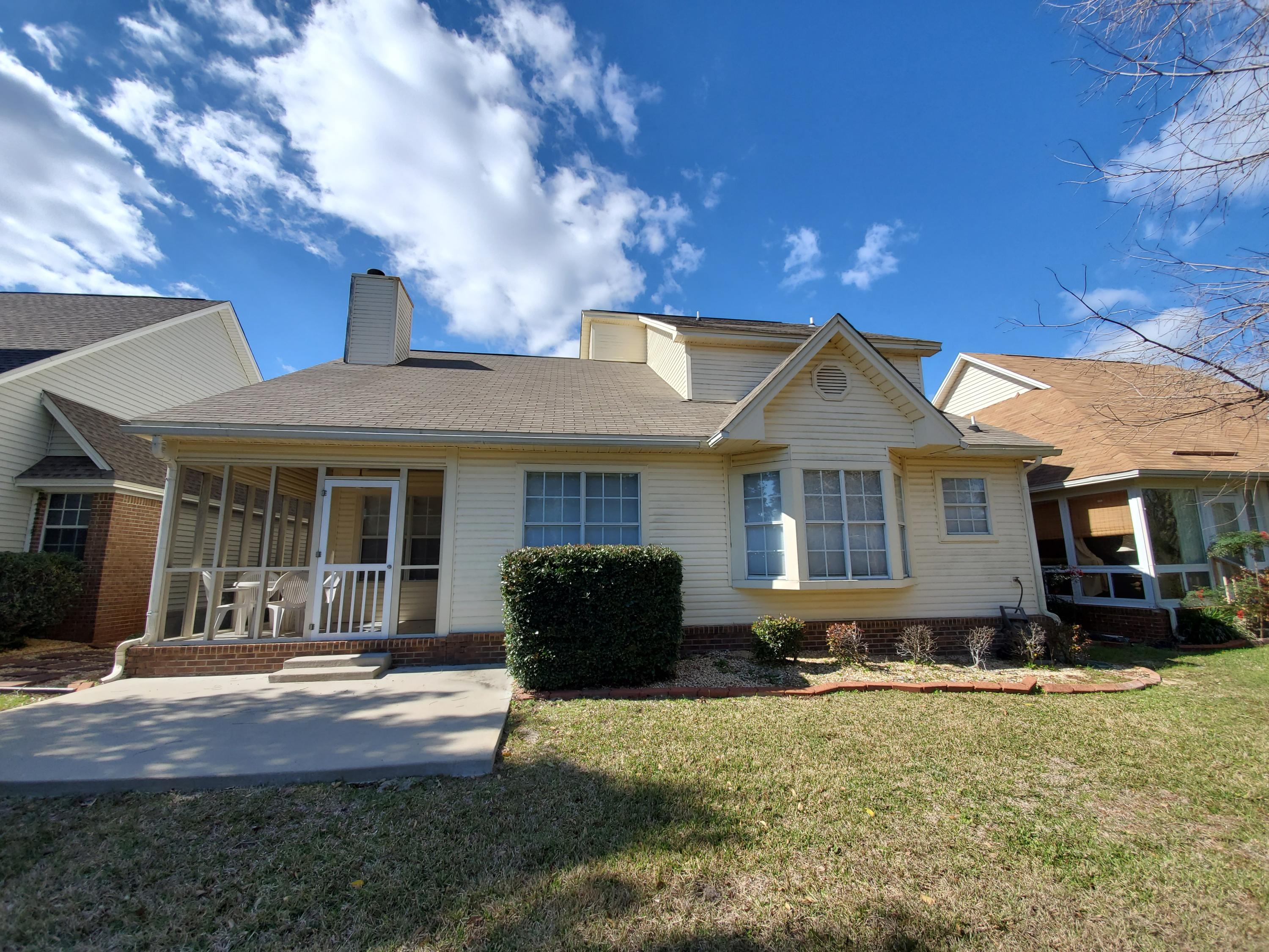 FAIRWAY LAKES - Residential