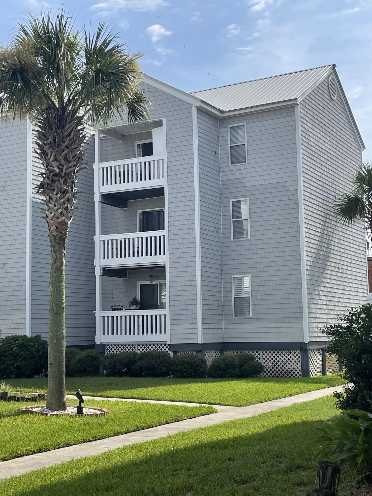 HERMITAGE CONDOMINIUM - Residential