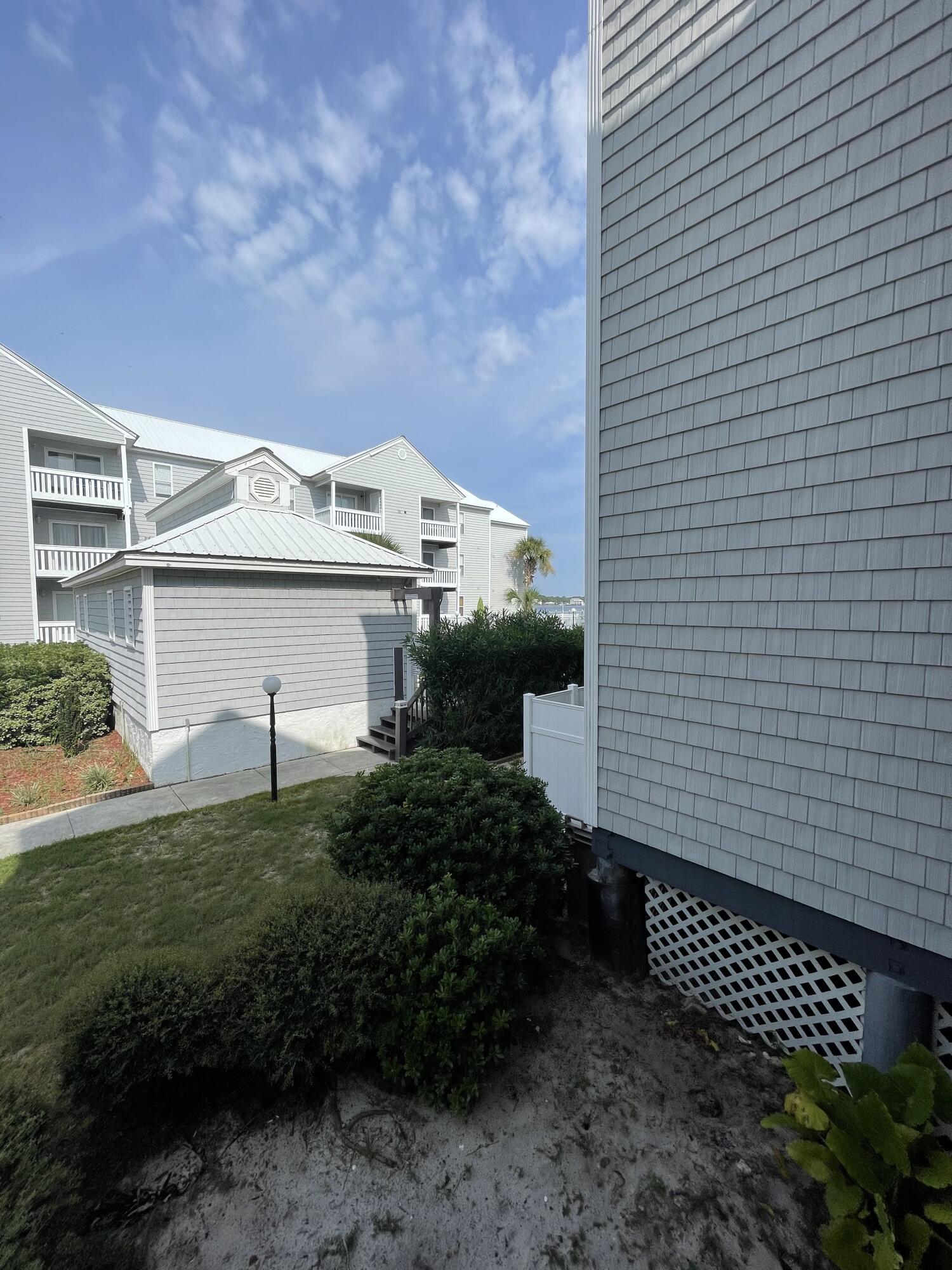 HERMITAGE CONDOMINIUM - Residential