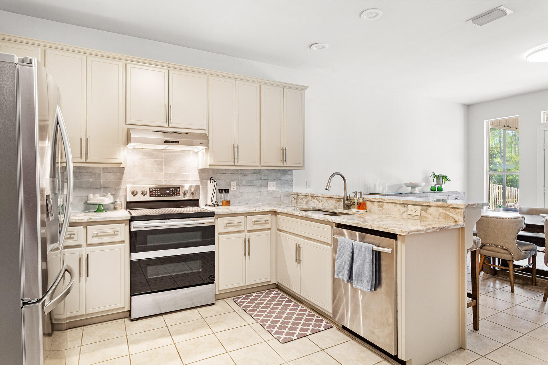 ESCADA - Residential