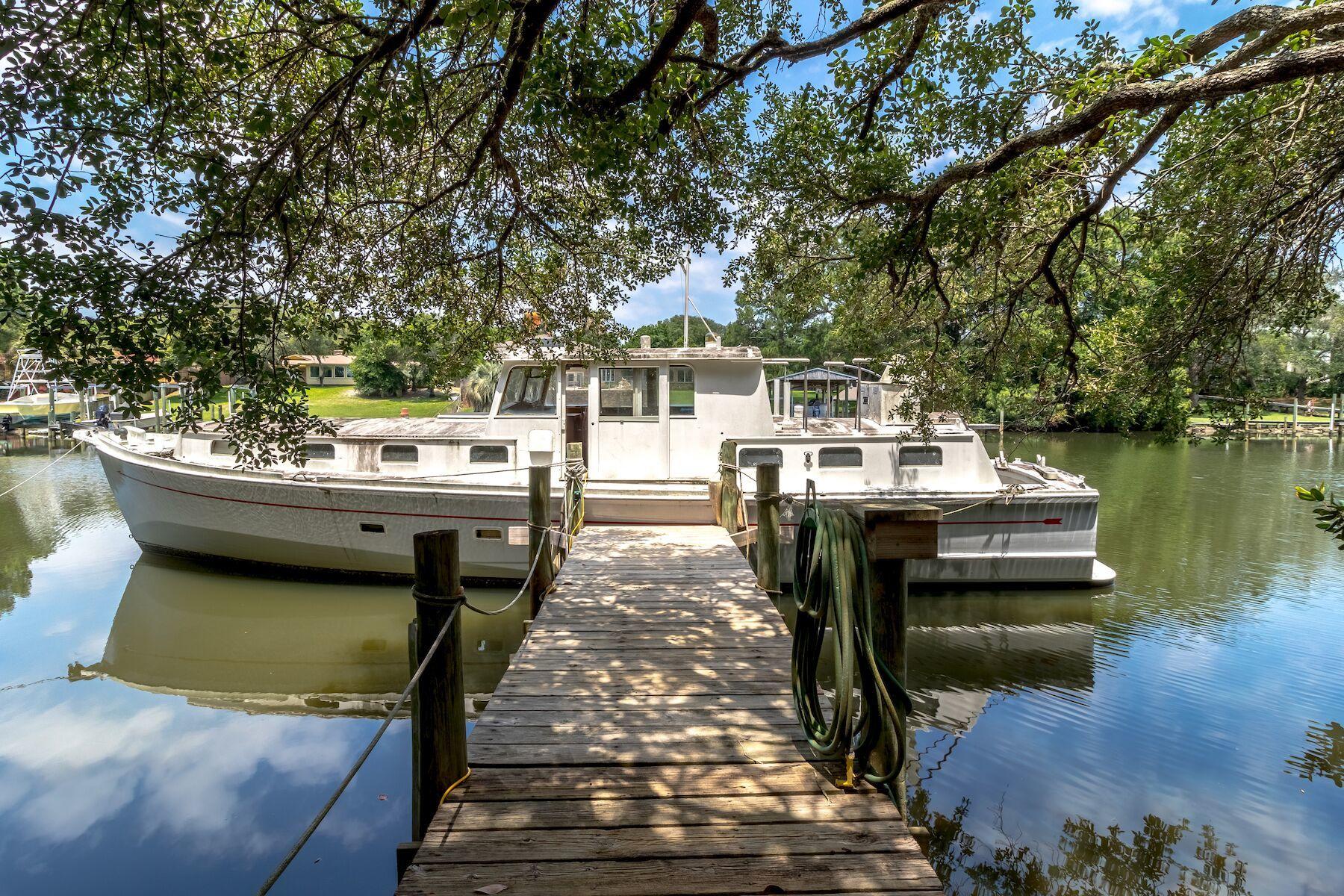 JOES BAYOU 1ST ADDN - Residential