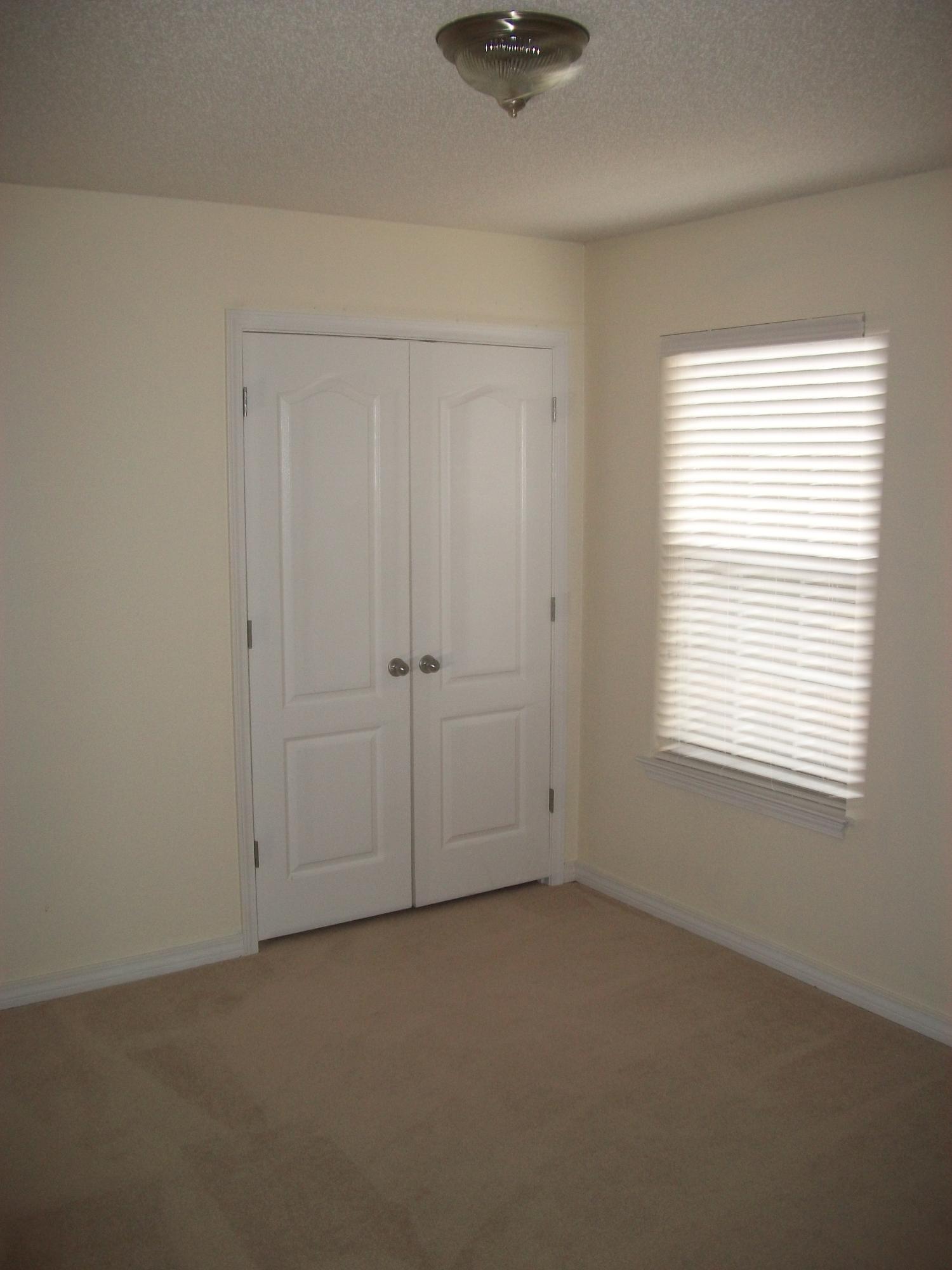 NAVARRE S/D 2ND ADD E 10 FT LOT 7 & W 68 FT LOT 8 BLK 35 AS DES IN OR 2767 PG 664 - Residential