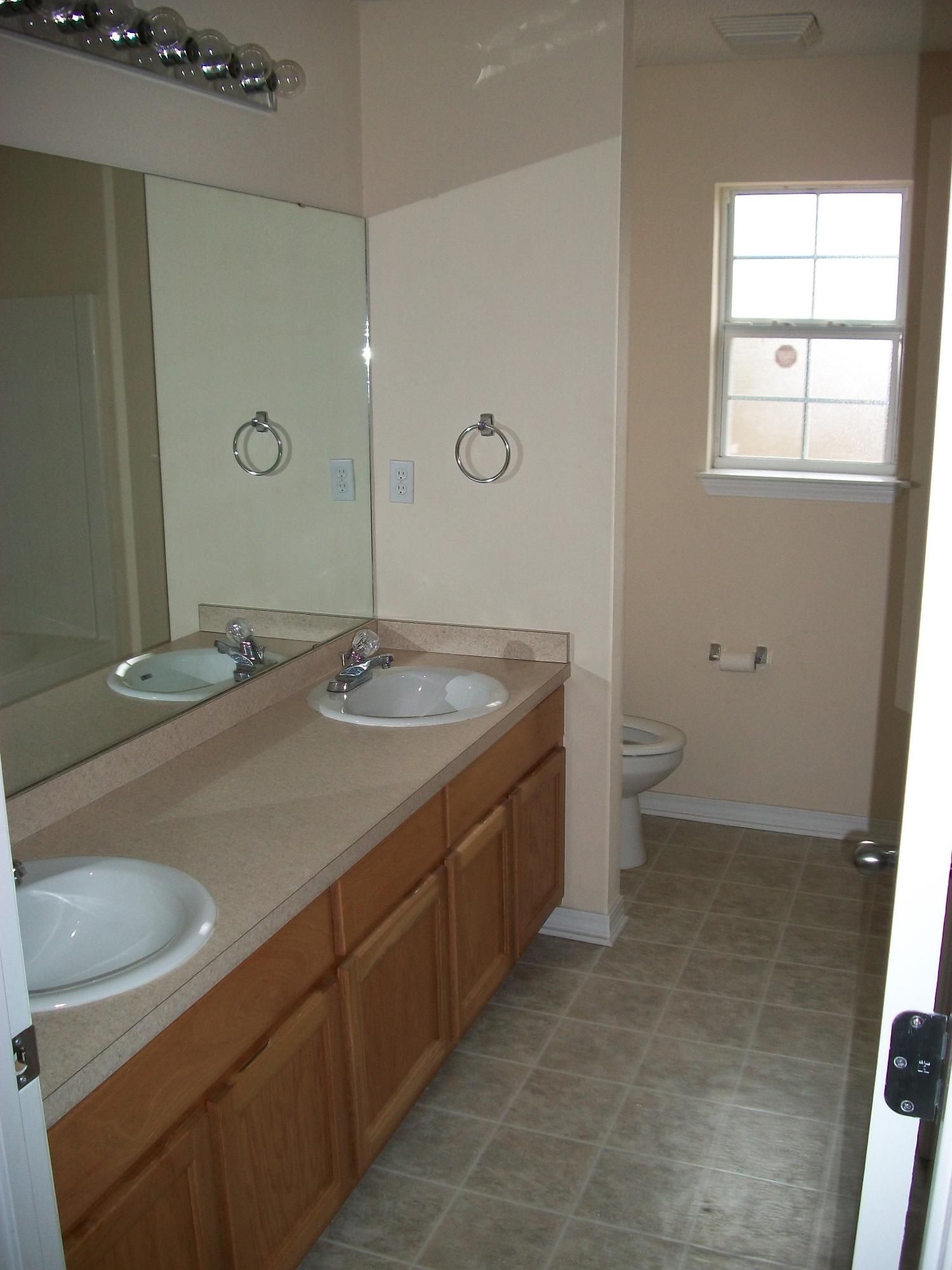 NAVARRE S/D 2ND ADD E 10 FT LOT 7 & W 68 FT LOT 8 BLK 35 AS DES IN OR 2767 PG 664 - Residential