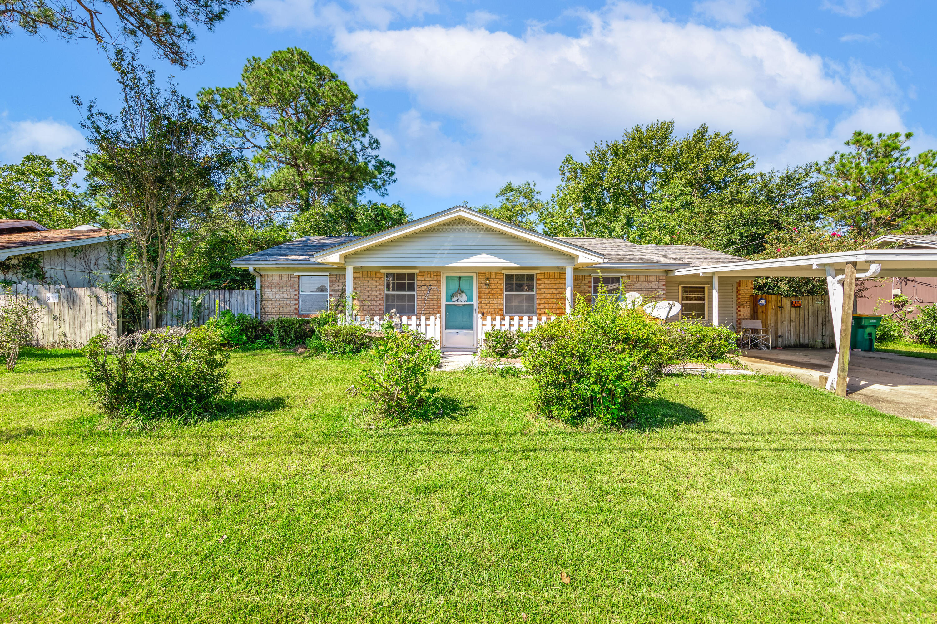 ***It's the one with the Fire Hydrant!!*** No one will have trouble finding your house! More importantly- this 3 bedroom 2 bath comes MOVE IN READY!! There are LVP floors throughout the main area installed less than two years ago, New piping in 2016, Newer AC and a NEW ROOF will be installed prior to closing. There is a large master bedroom and TONS of storage! Be ready to relax in your OVERSIZED Florida room and LARGE backyard! Call your favorite agent because this one won't last long!!