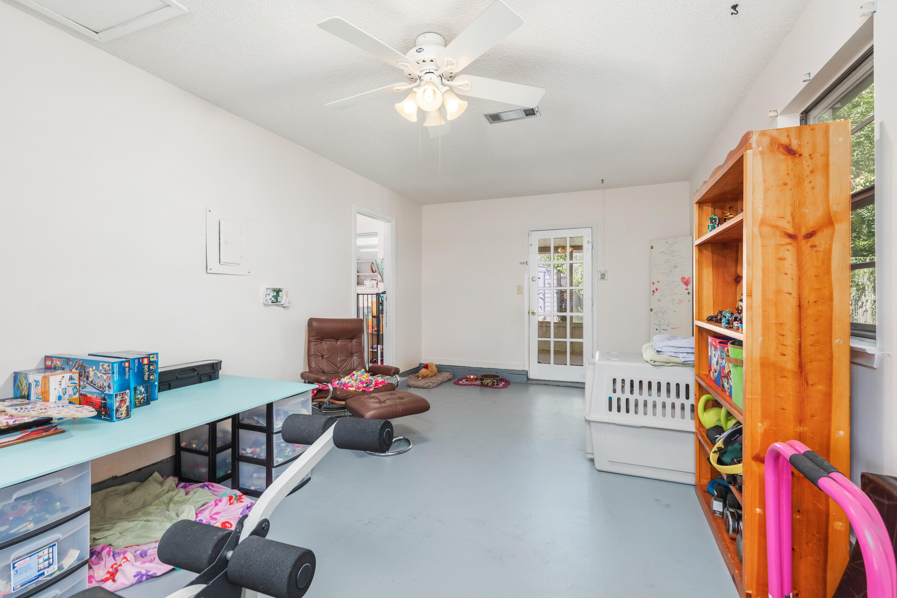 PINE MEADOWS 3RD ADDN - Residential