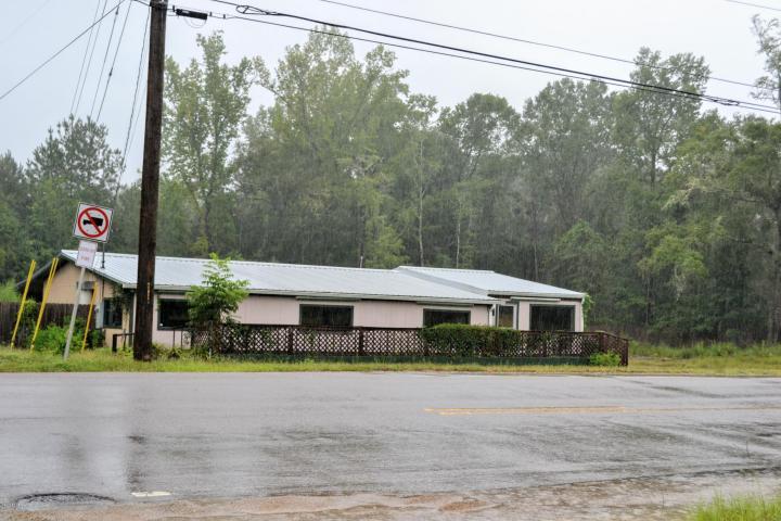 Great Opportunity to Start you own Restaurant. Building seats up to 105 people. City Water and Sewage. Location is great on the corner of Pompey and Hwy 79 in Vernon including frontage on busy Hwy 79. Some furnishings included. If you have ever consider opening and running you own Restaurant, This would be great opportunity. All ages, sizes, and measurements approximate. Please verify if important.