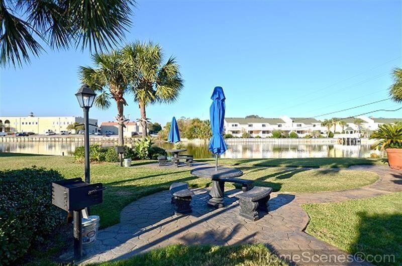 SHORELINE TOWERS 3 - Residential