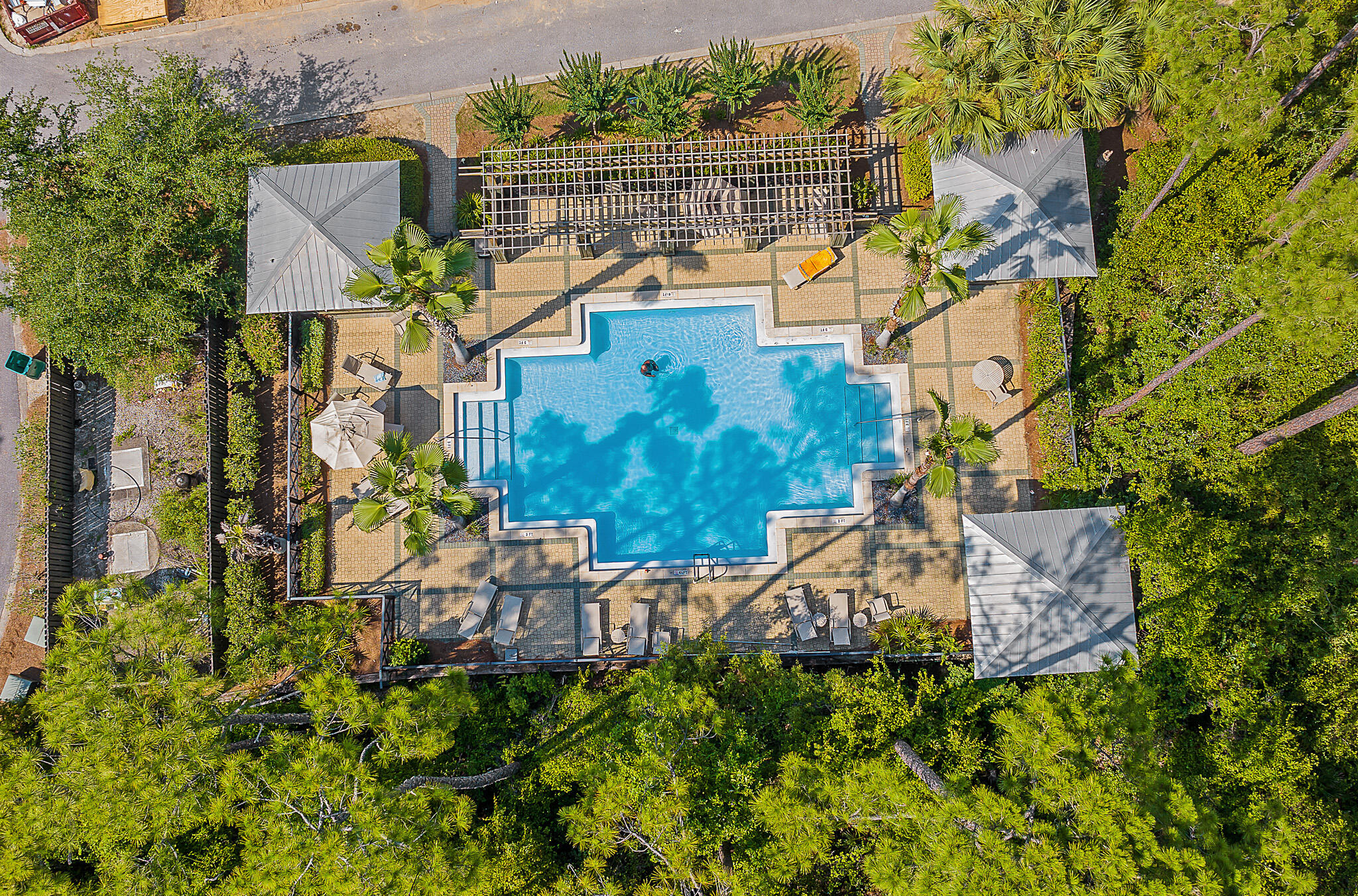 TREETOP VILLAGE - Residential