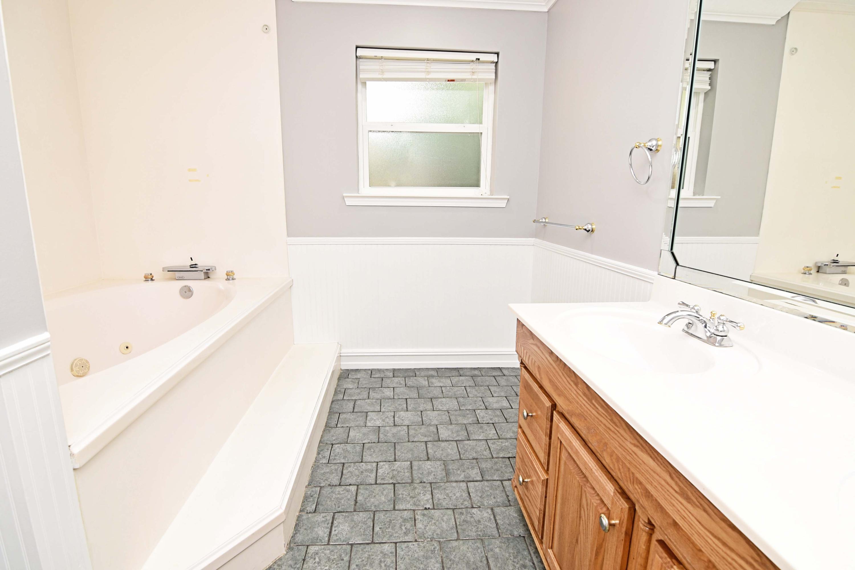 RAINTREE ESTATES - Residential