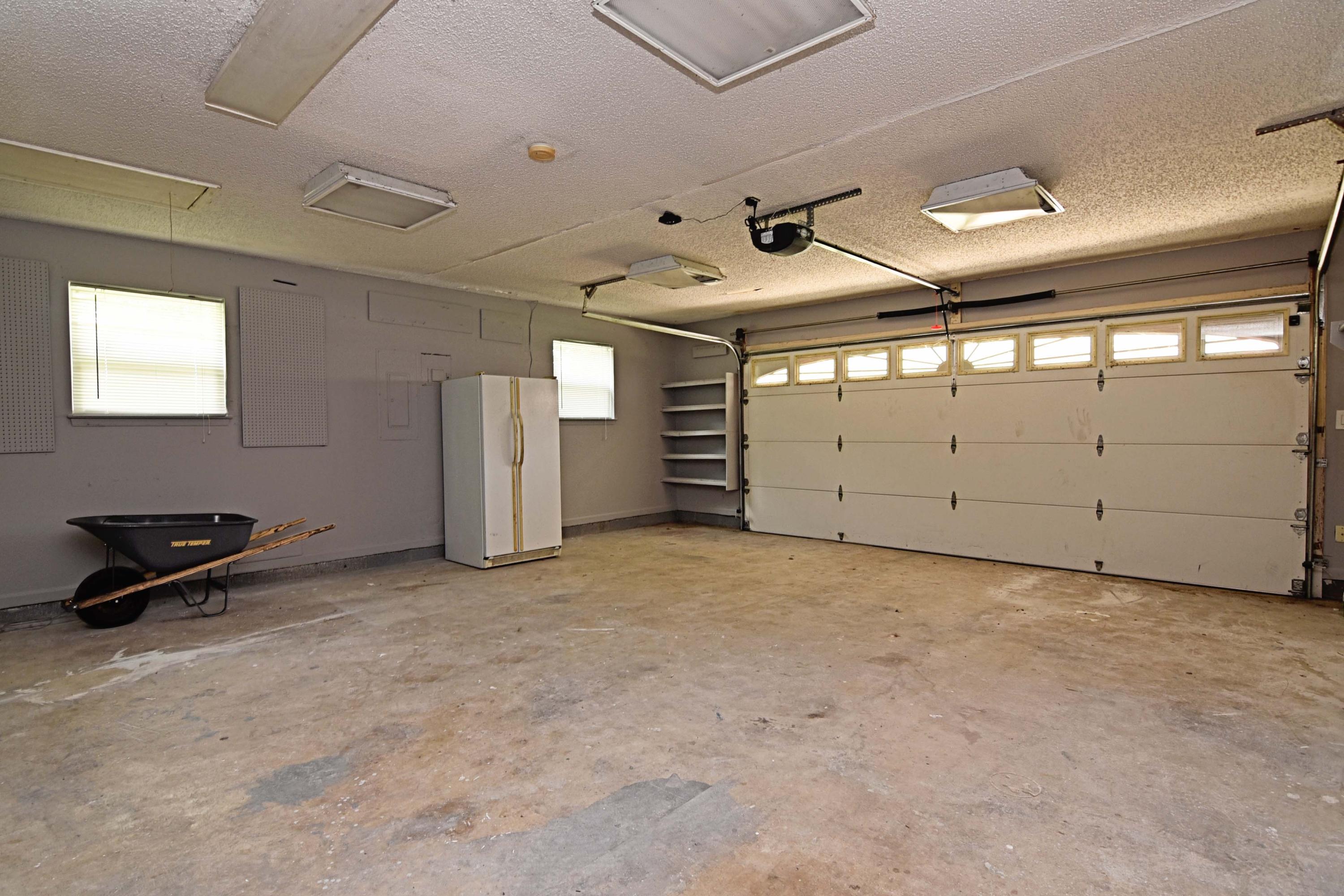 RAINTREE ESTATES - Residential