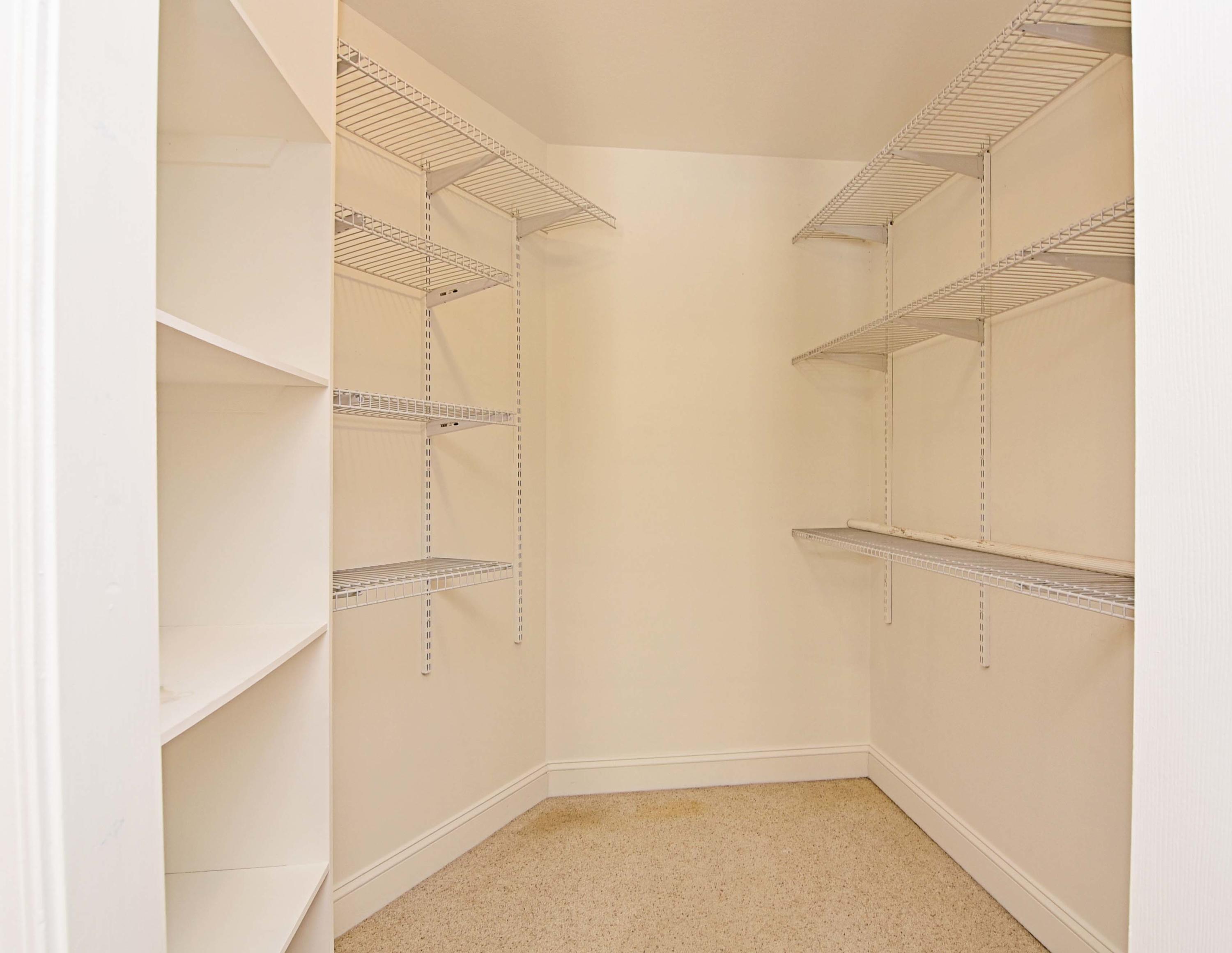 RAINTREE ESTATES - Residential