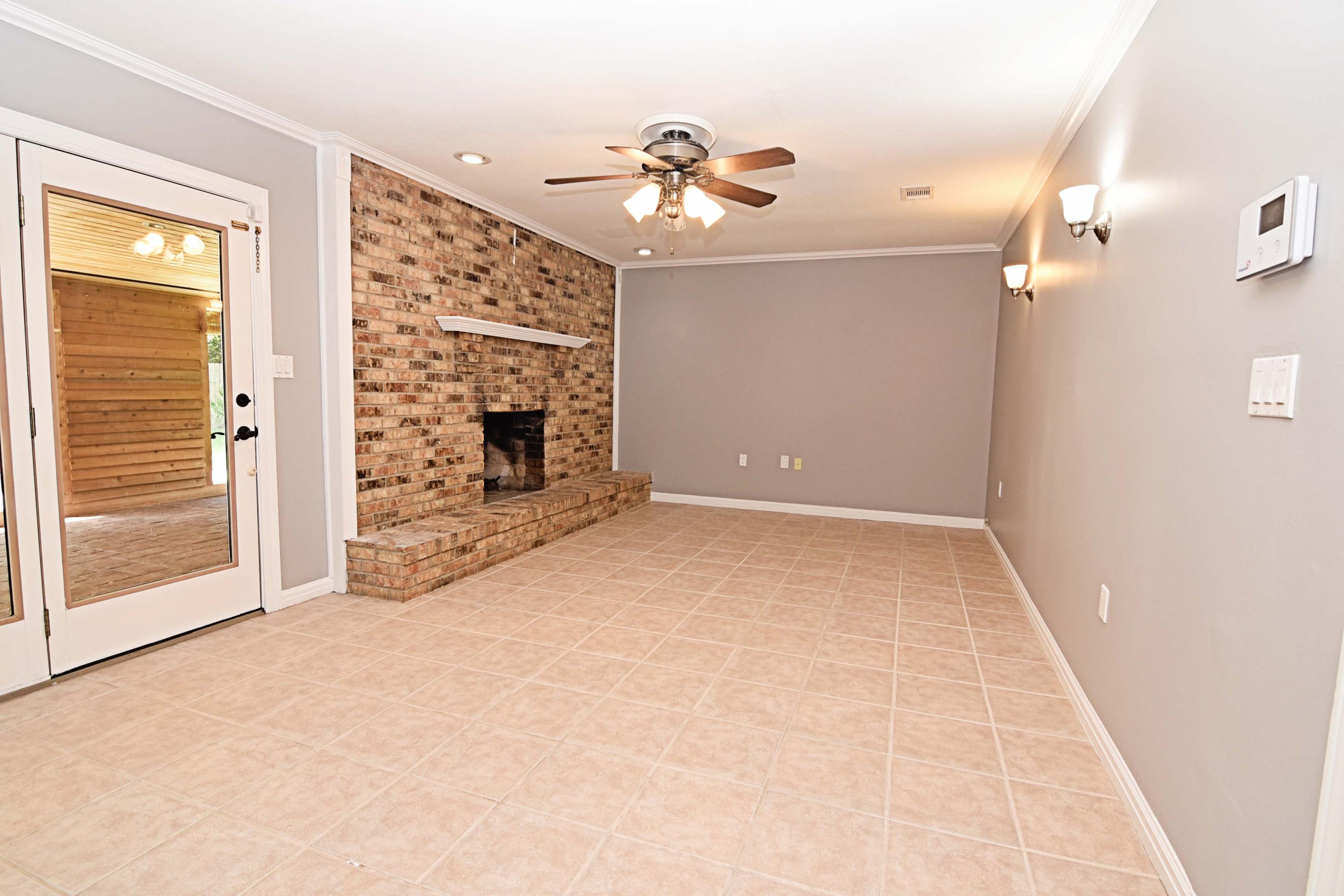 RAINTREE ESTATES - Residential