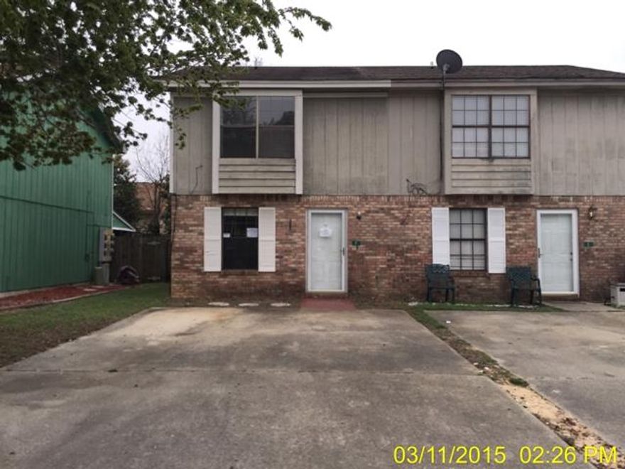 End Unit at Viking Manor offers lots of potential for starter home or rental investment opportunity. The first floor features spacious living room, eat-in kitchen with breakfast bar. Both bedrooms are on the second floor of the unit. The fenced back yard offers privacy. Great location close to both bases. Prior to seller receipt & approval of the full title package from foreclosure, title to the Property will be conveyed by a quit claim deed.