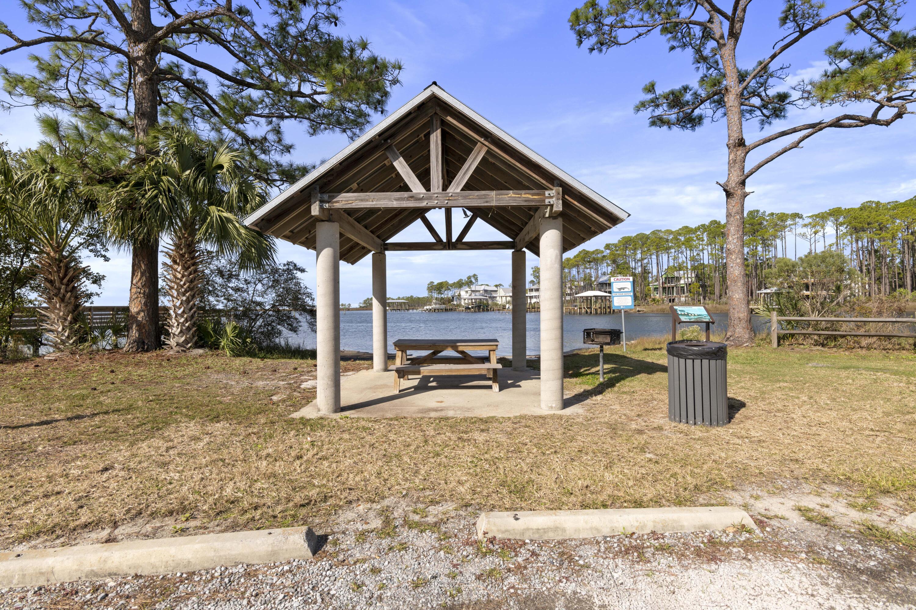 TOWN OF SANTA ROSA - Residential