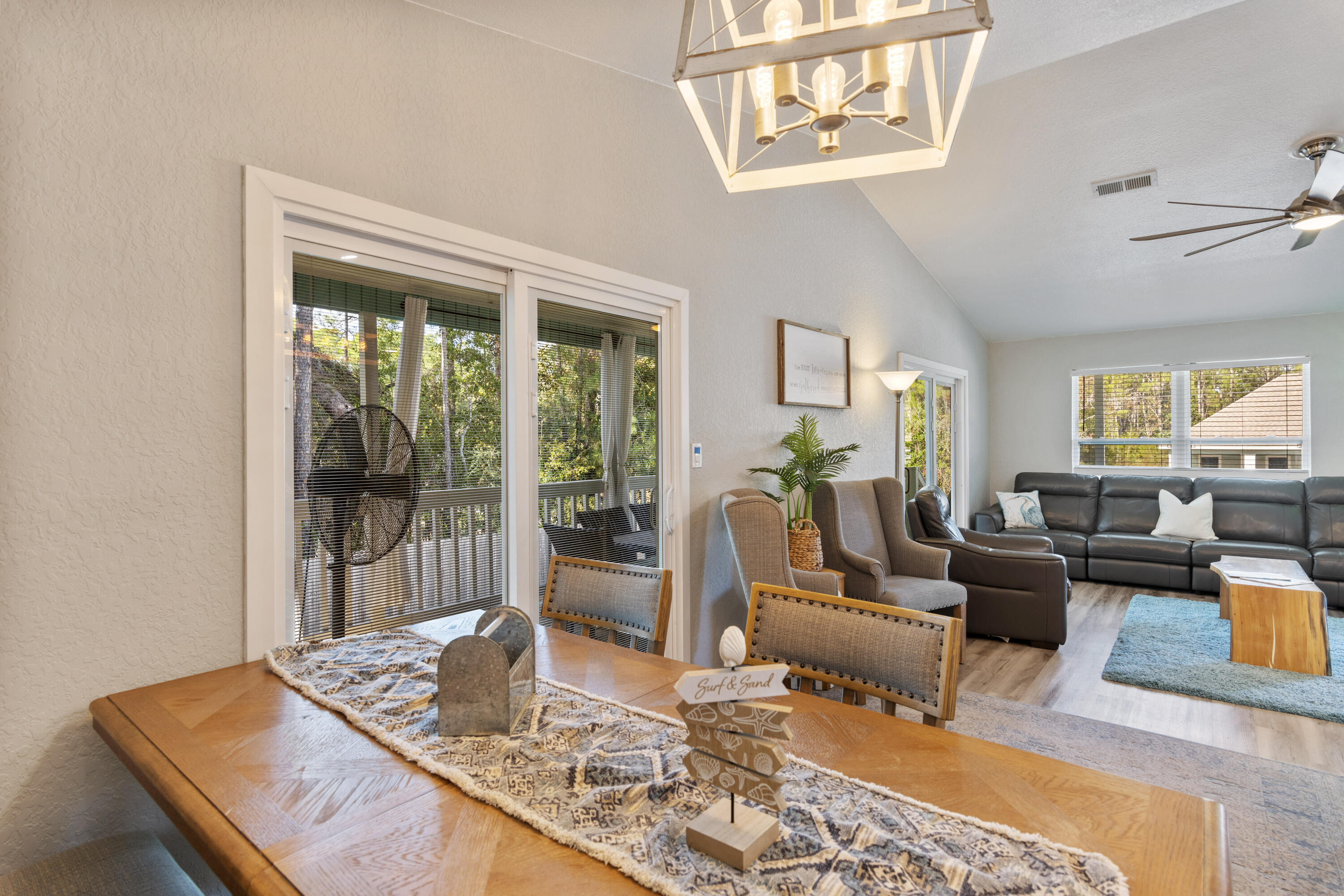 TOWN OF SANTA ROSA - Residential