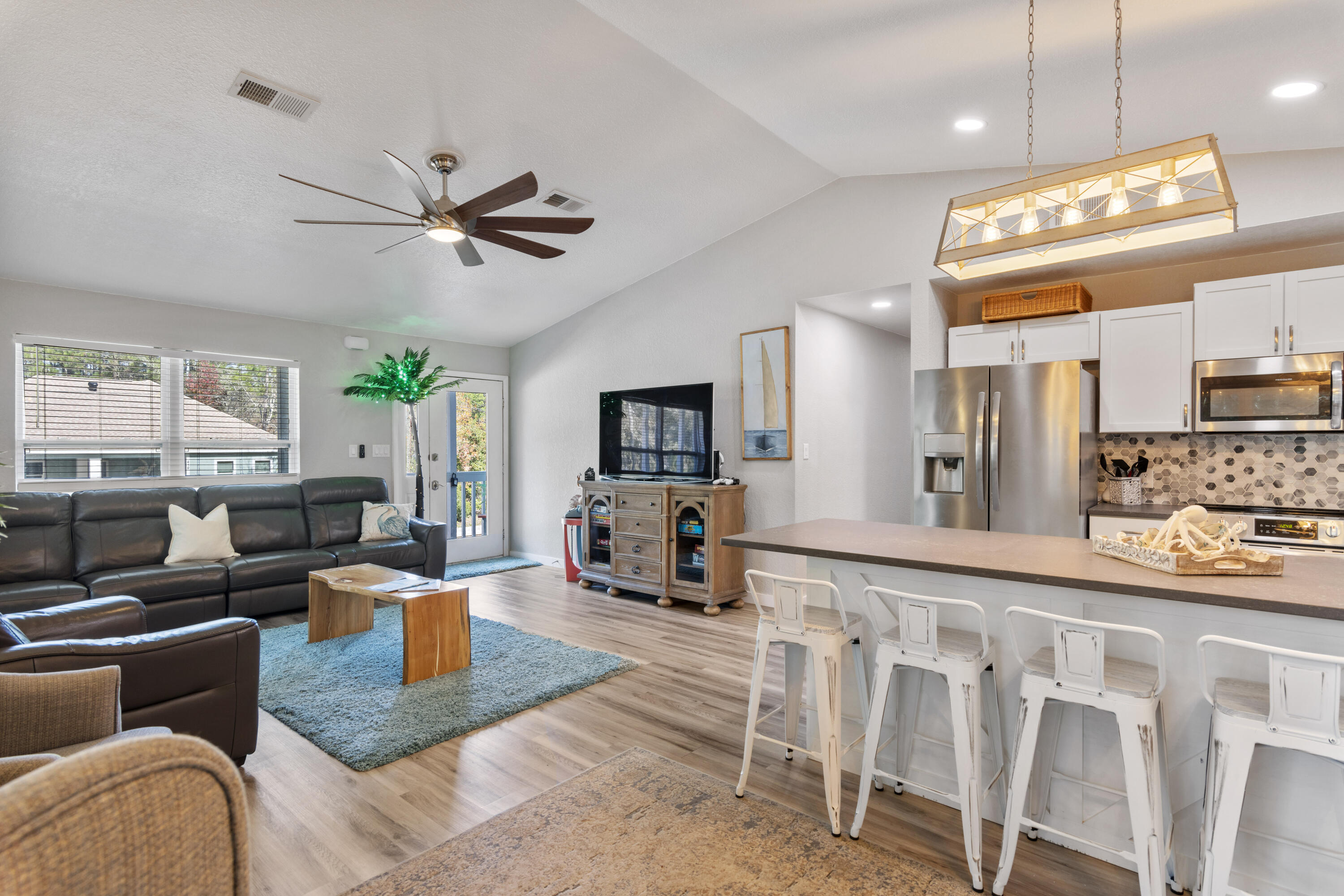 TOWN OF SANTA ROSA - Residential