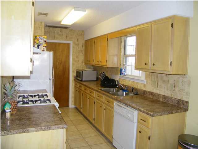 LOGSDON CORNERS - Residential Lease