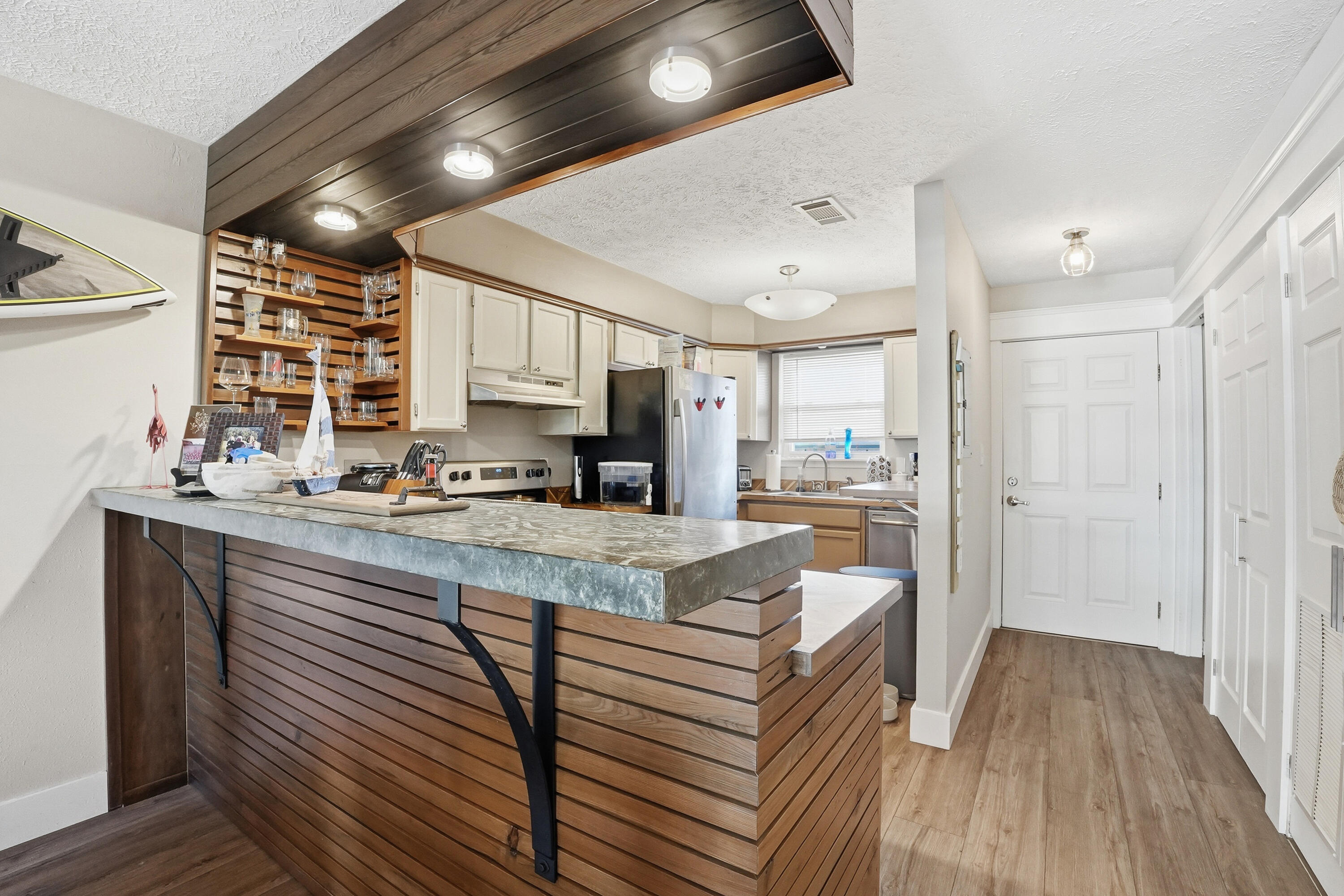 COMMODORES LANDING - Residential