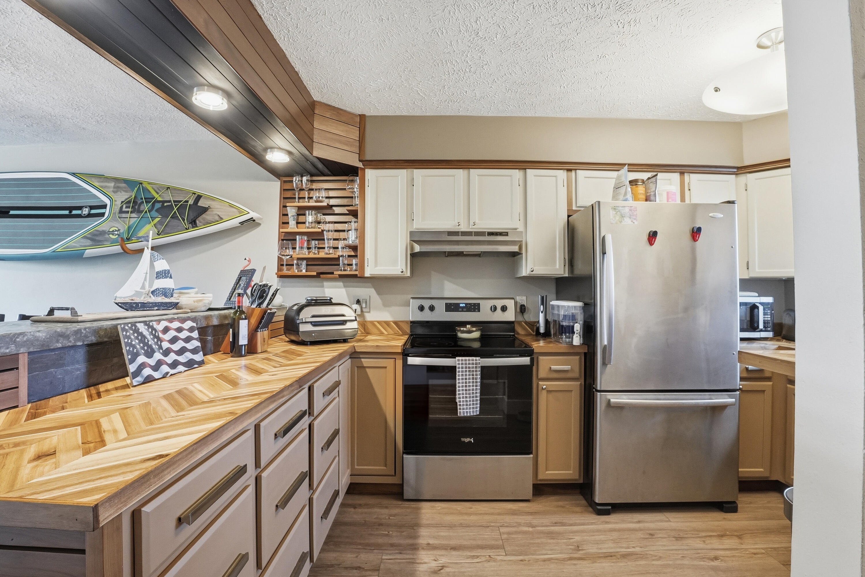 COMMODORES LANDING - Residential