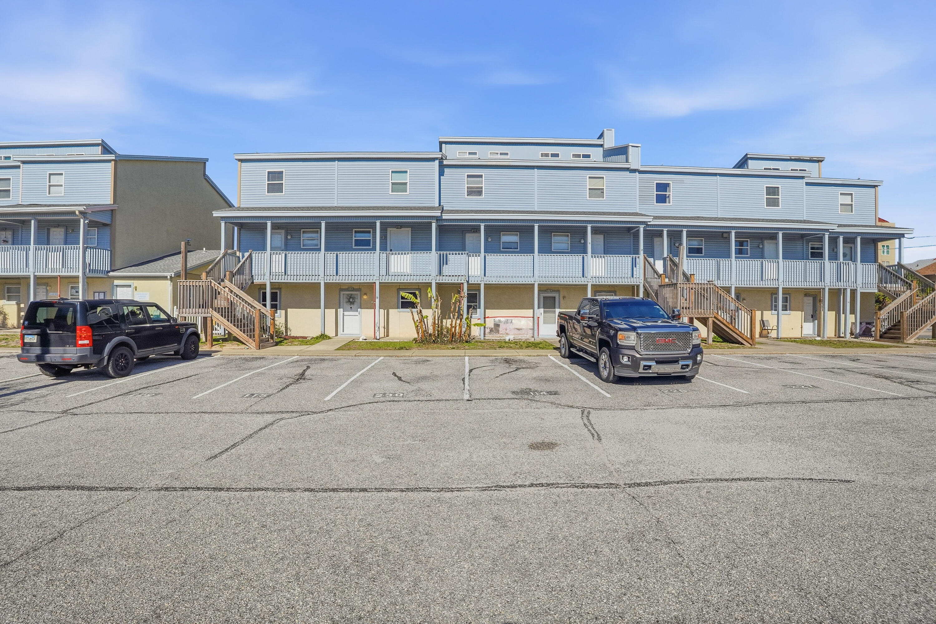 COMMODORES LANDING - Residential