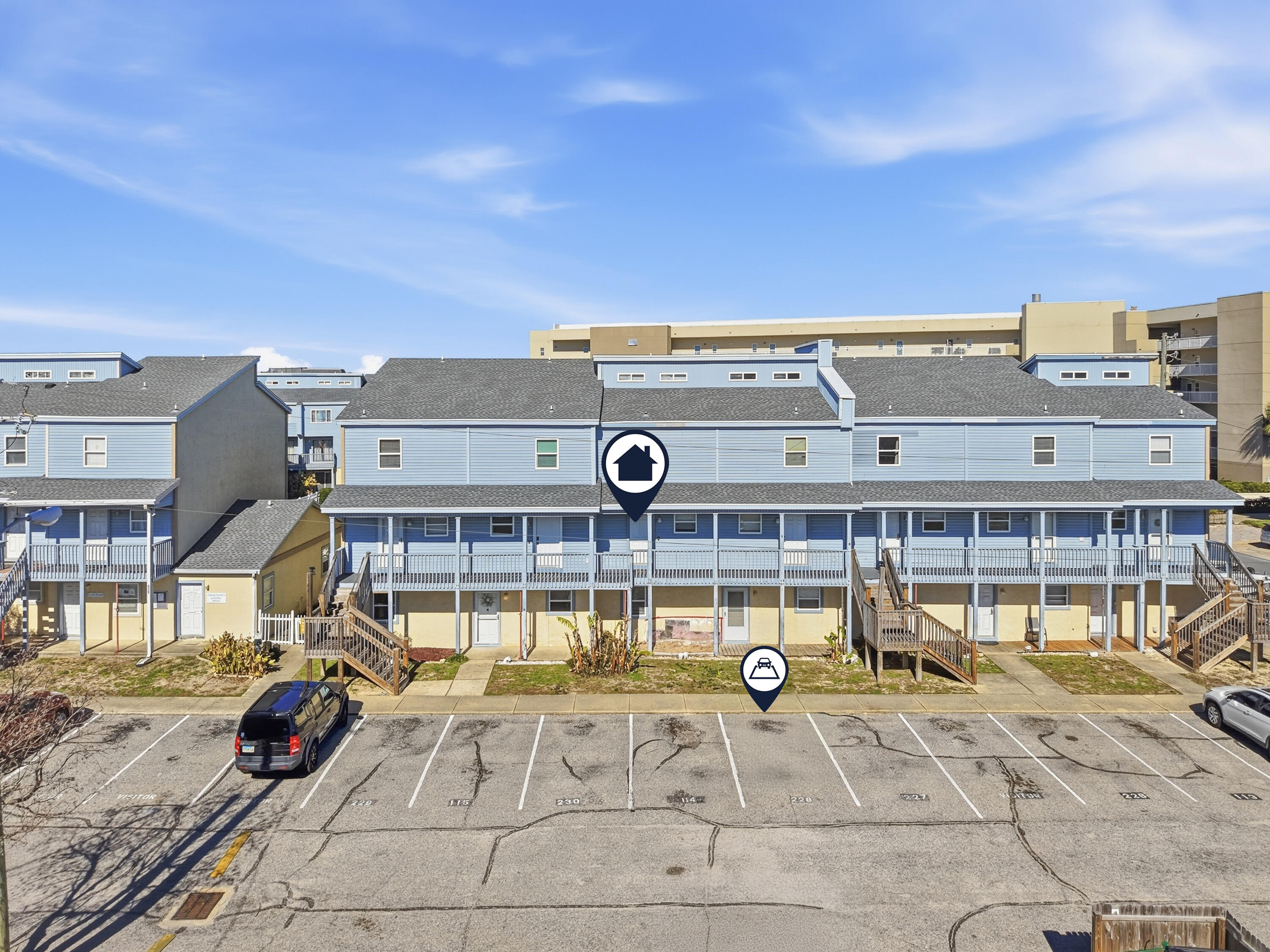 COMMODORES LANDING - Residential