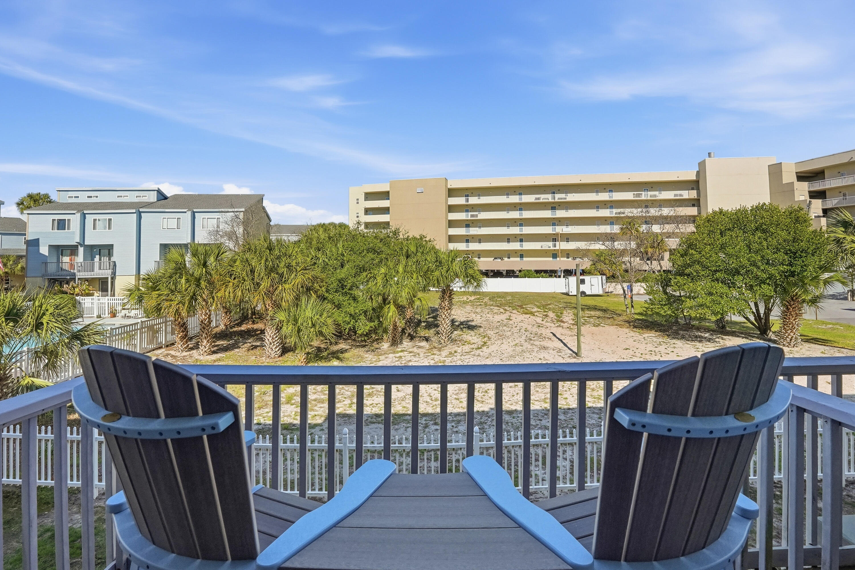 COMMODORES LANDING - Residential