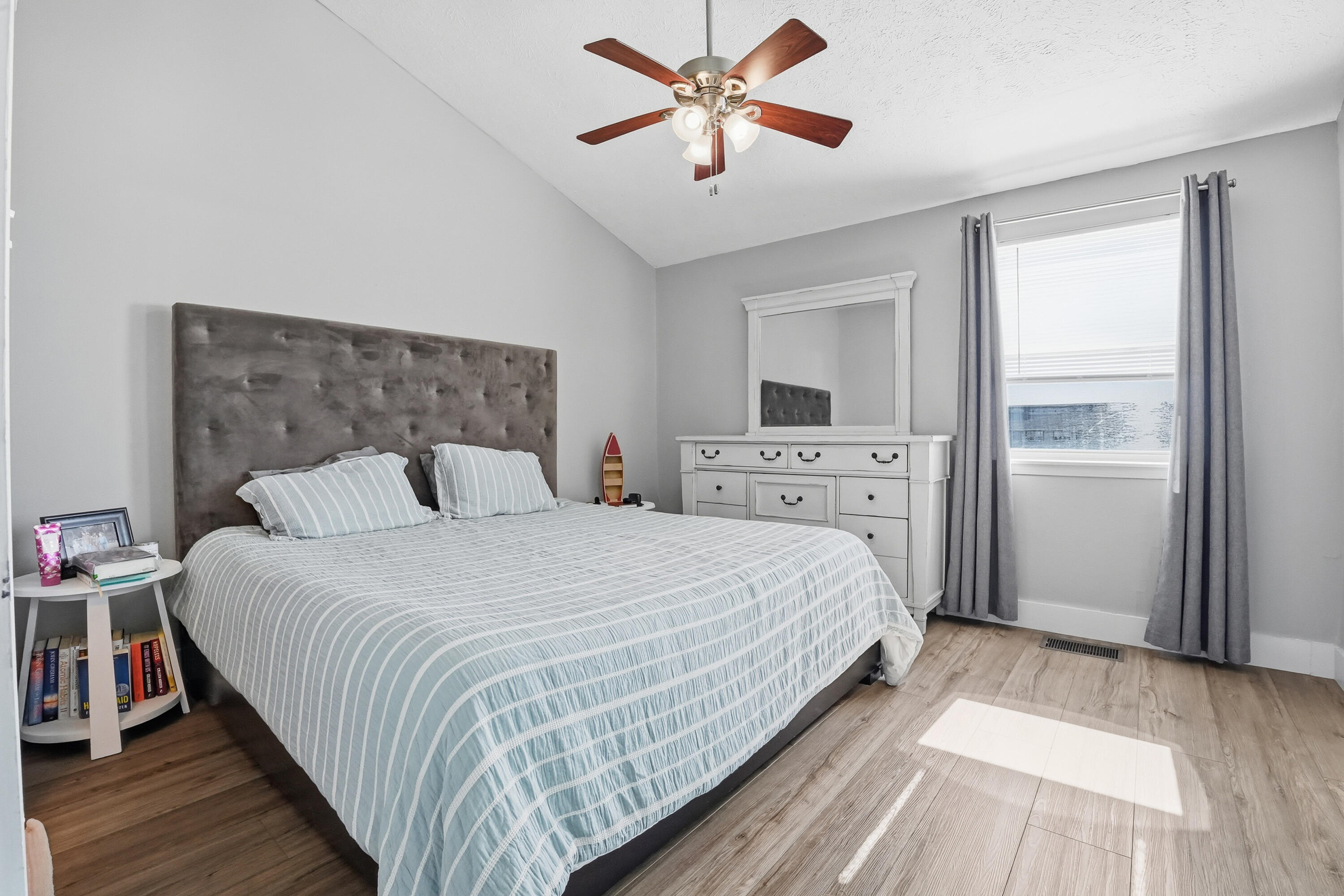 COMMODORES LANDING - Residential