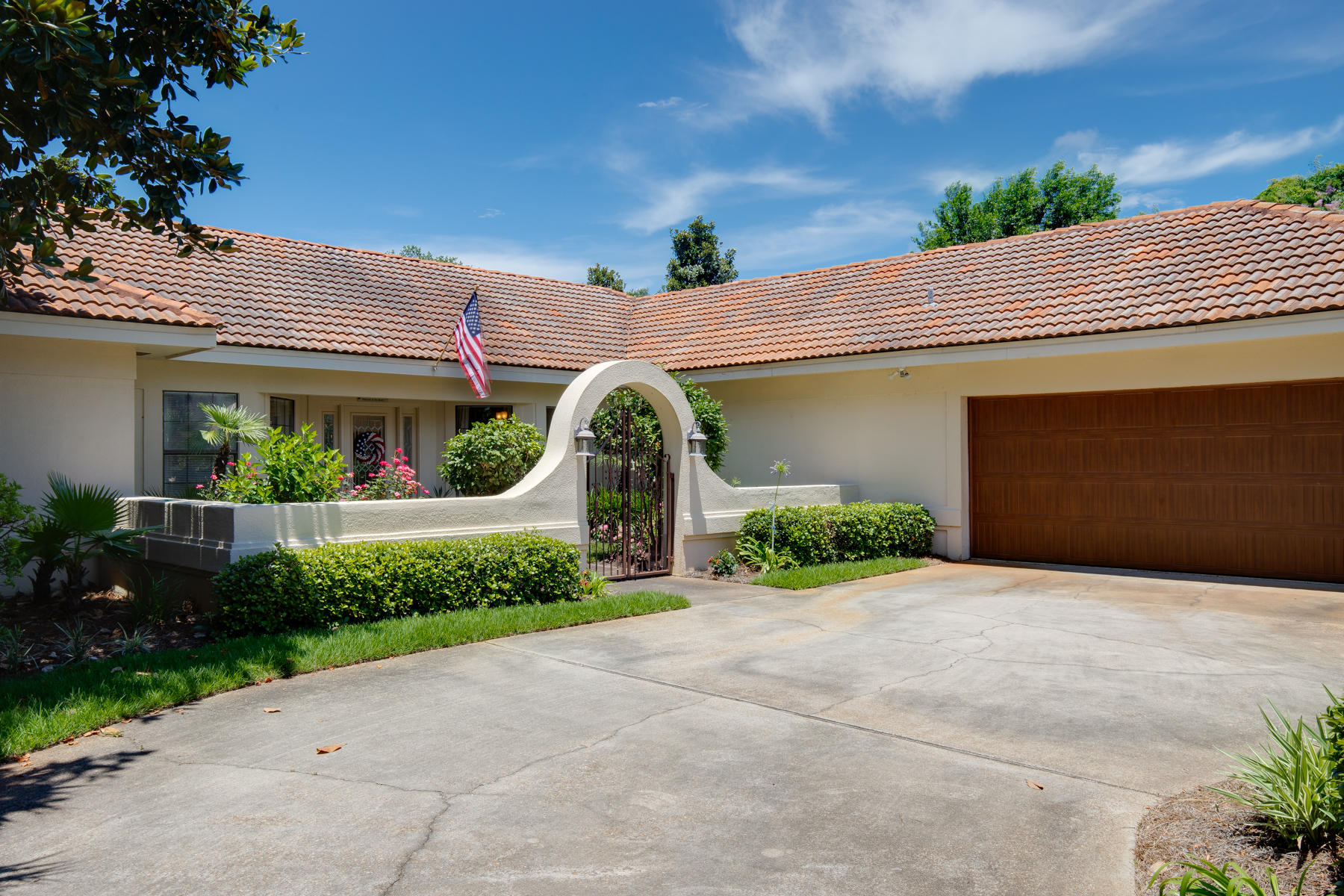 GOLF VIEW - Residential