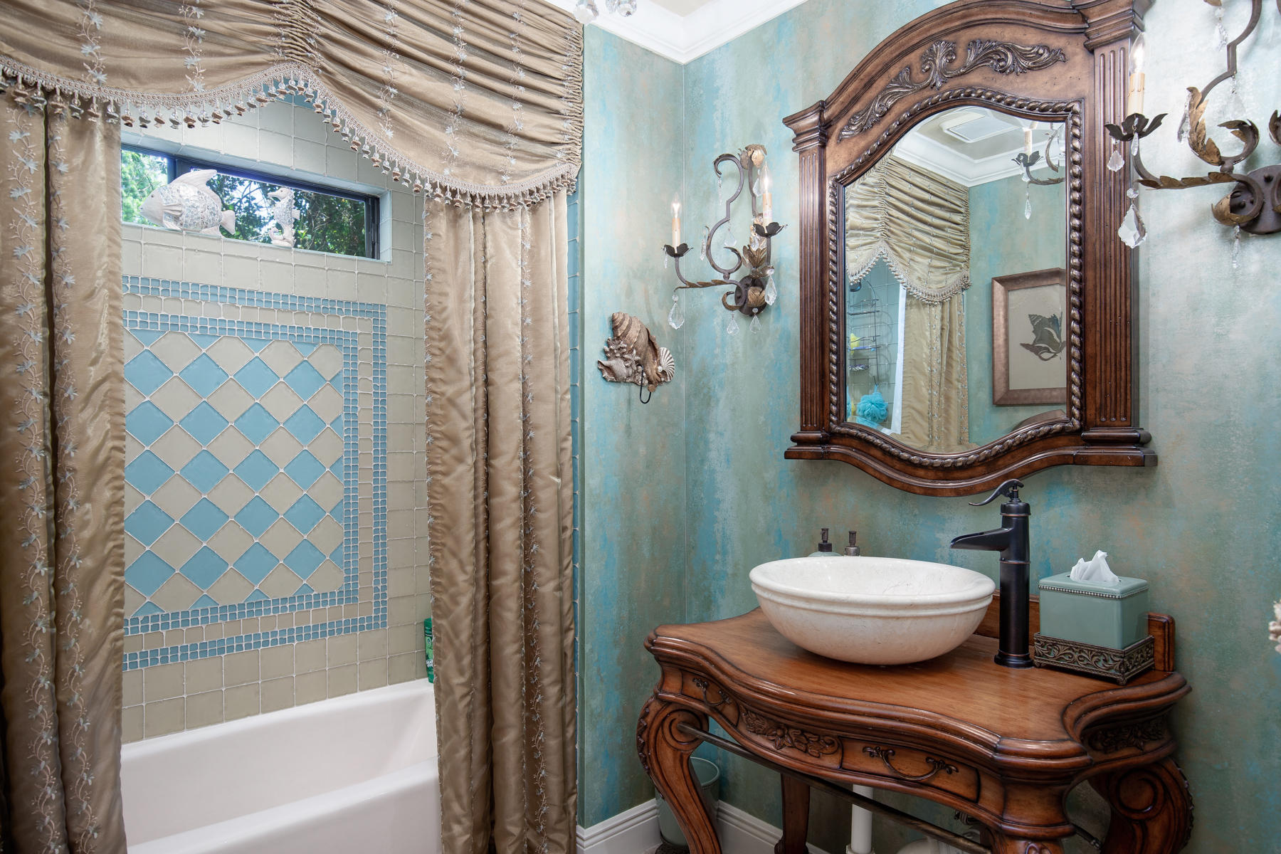 GOLF VIEW - Residential