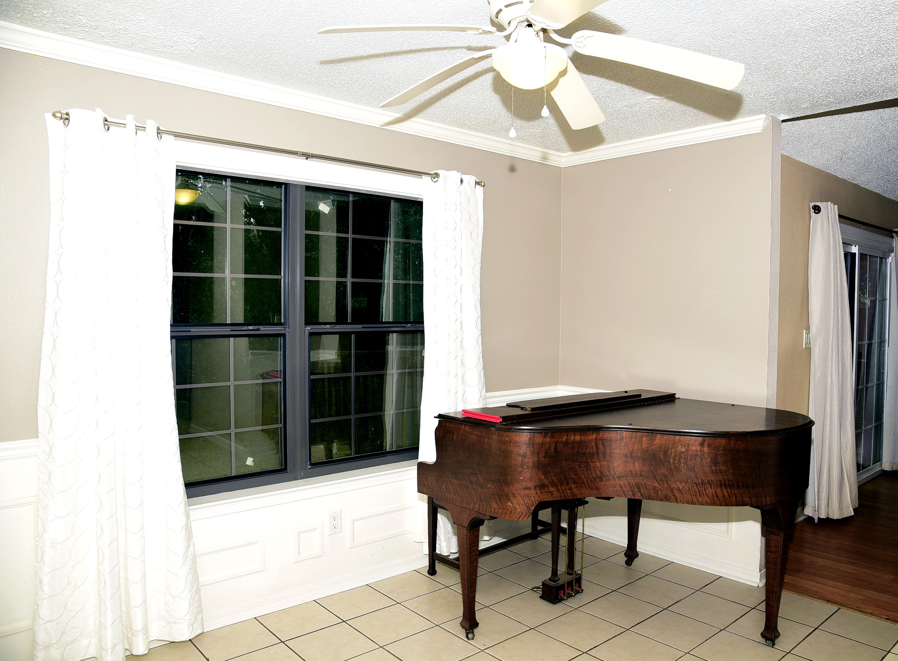 SOUTHVIEW EST - Residential