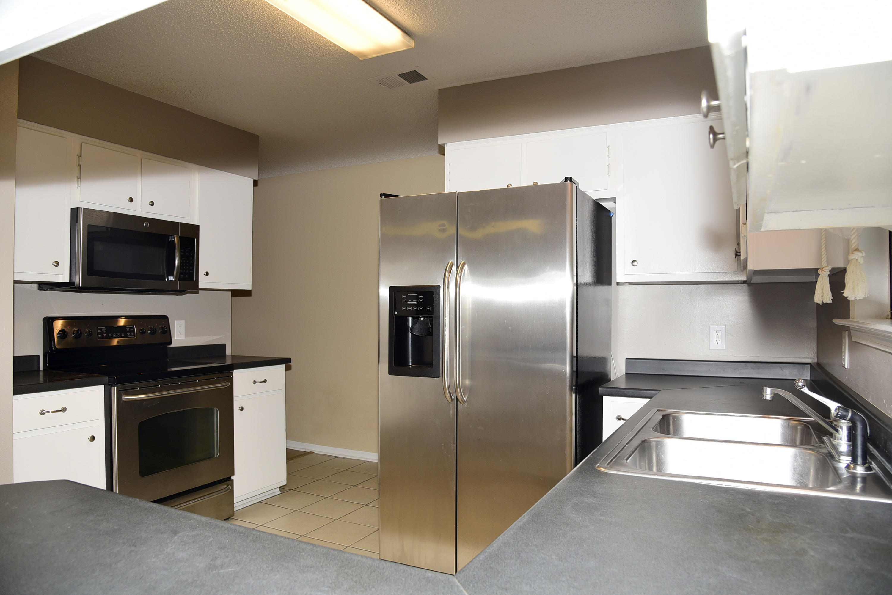 SOUTHVIEW EST - Residential