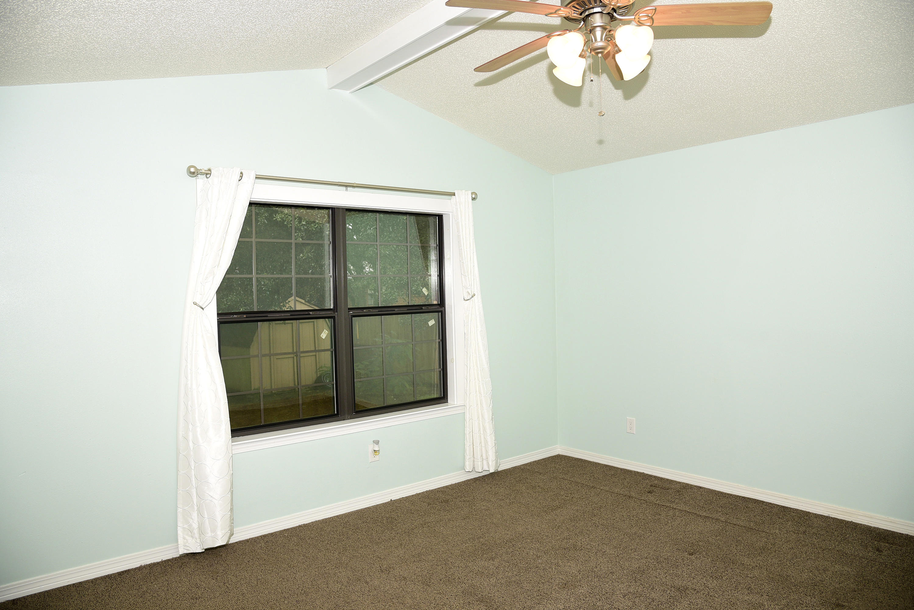 SOUTHVIEW EST - Residential