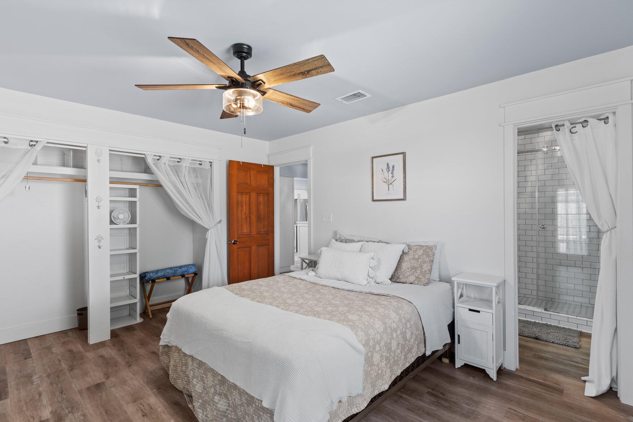 HOLIDAY SHORES EST 4TH ADDN - Residential