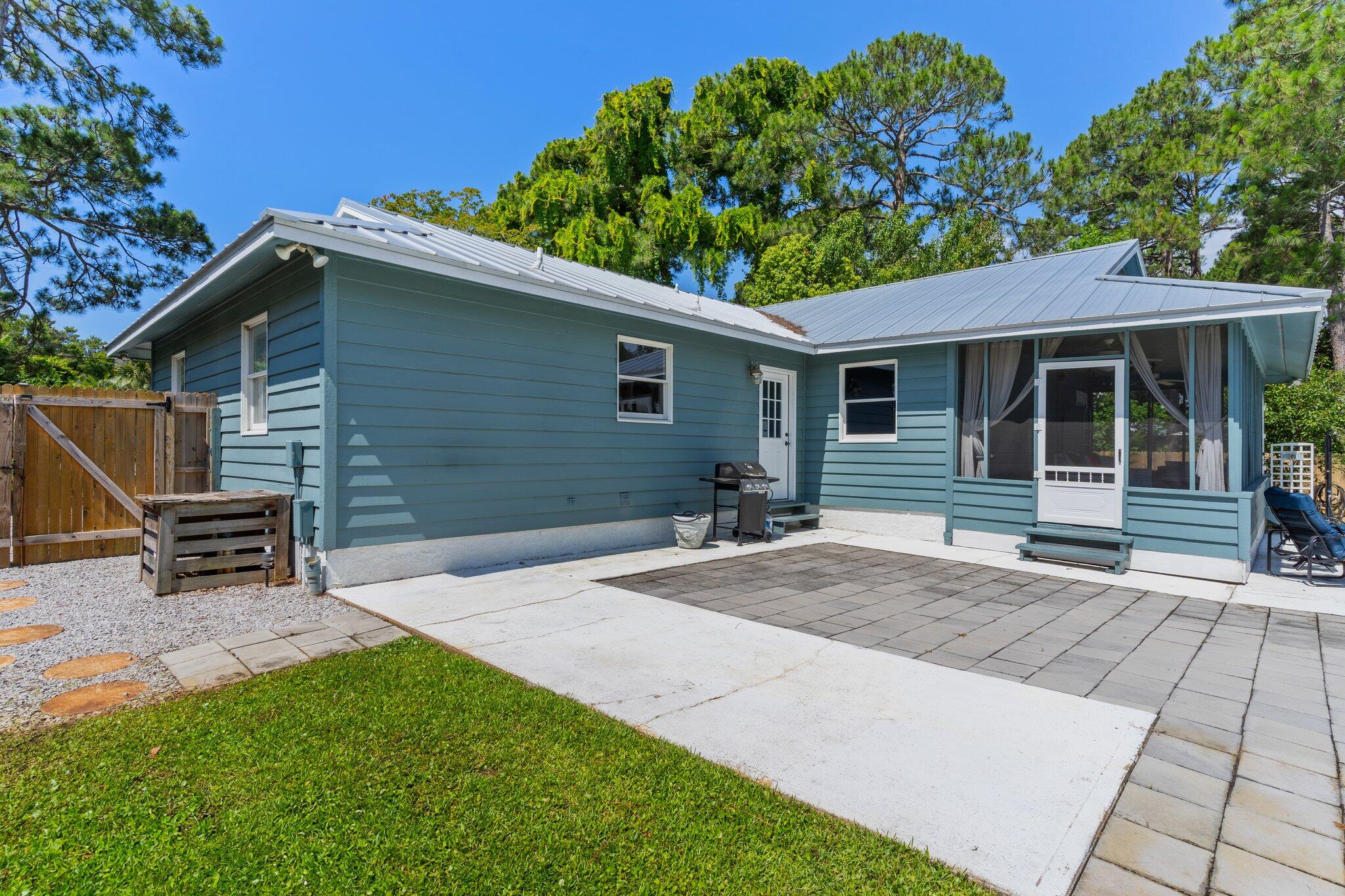HOLIDAY SHORES EST 4TH ADDN - Residential