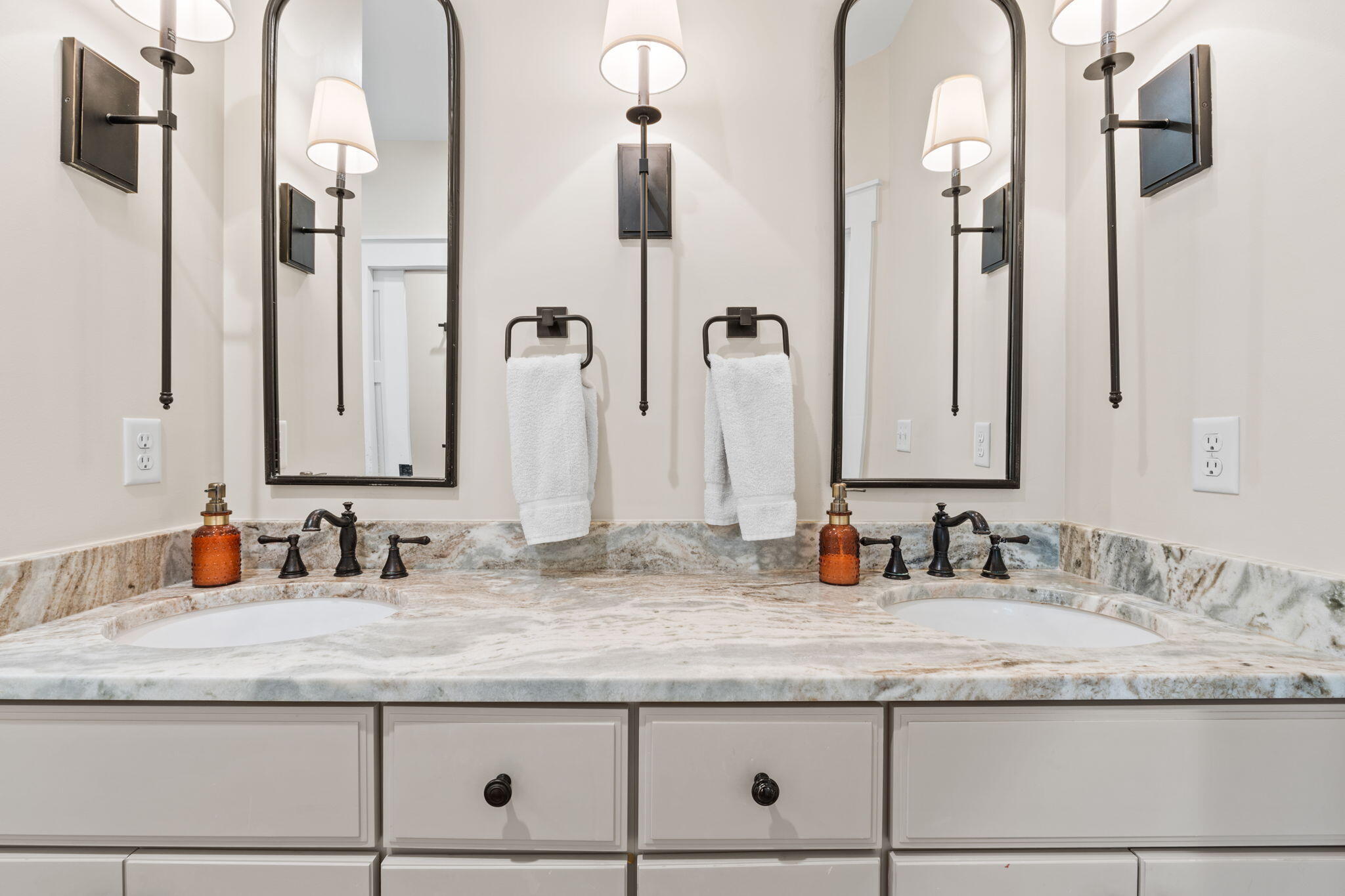 RIVERCAMPS ON CROOKED CREEK - Residential