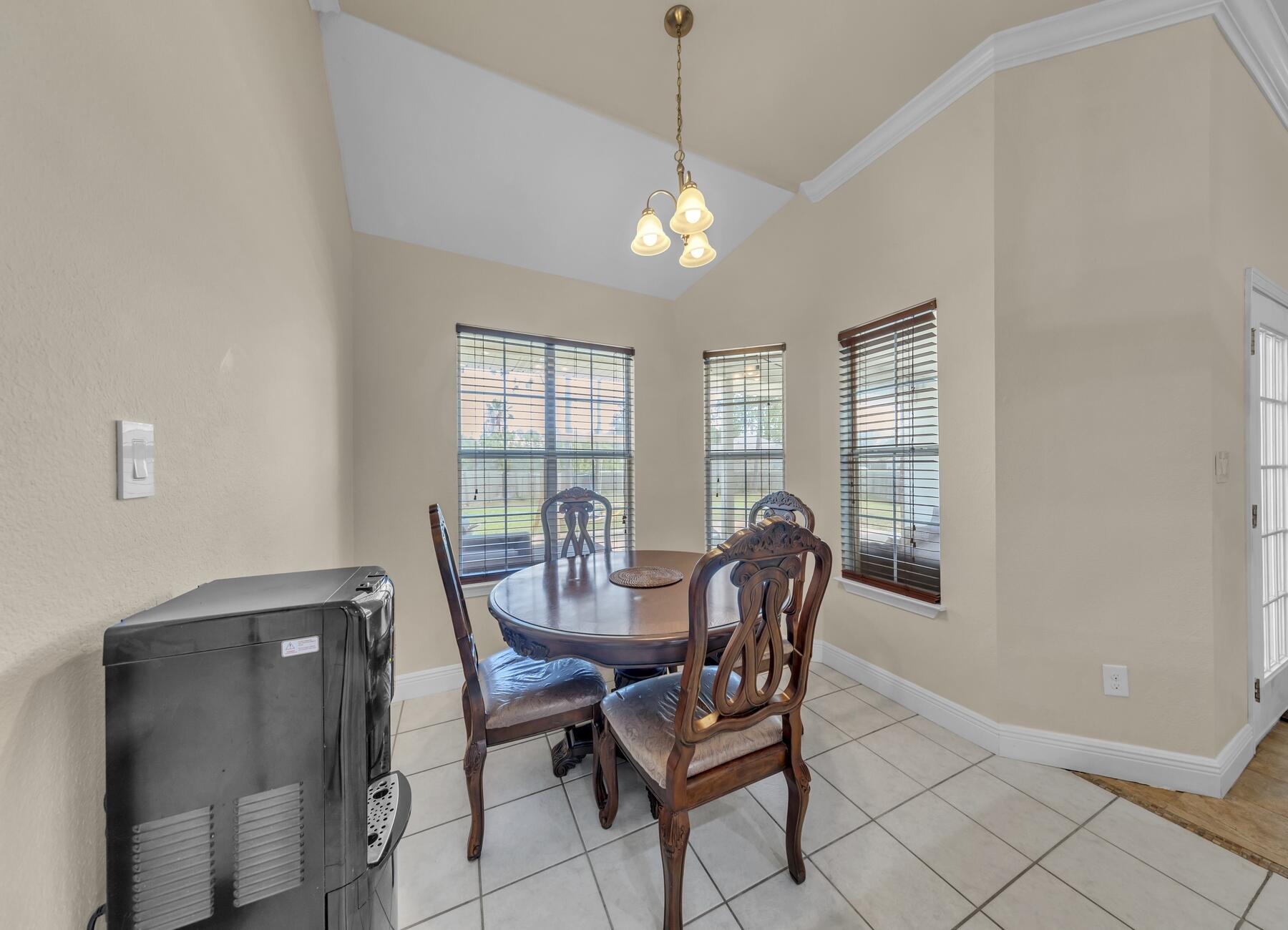 HOLLEY BY THE SEA - Residential