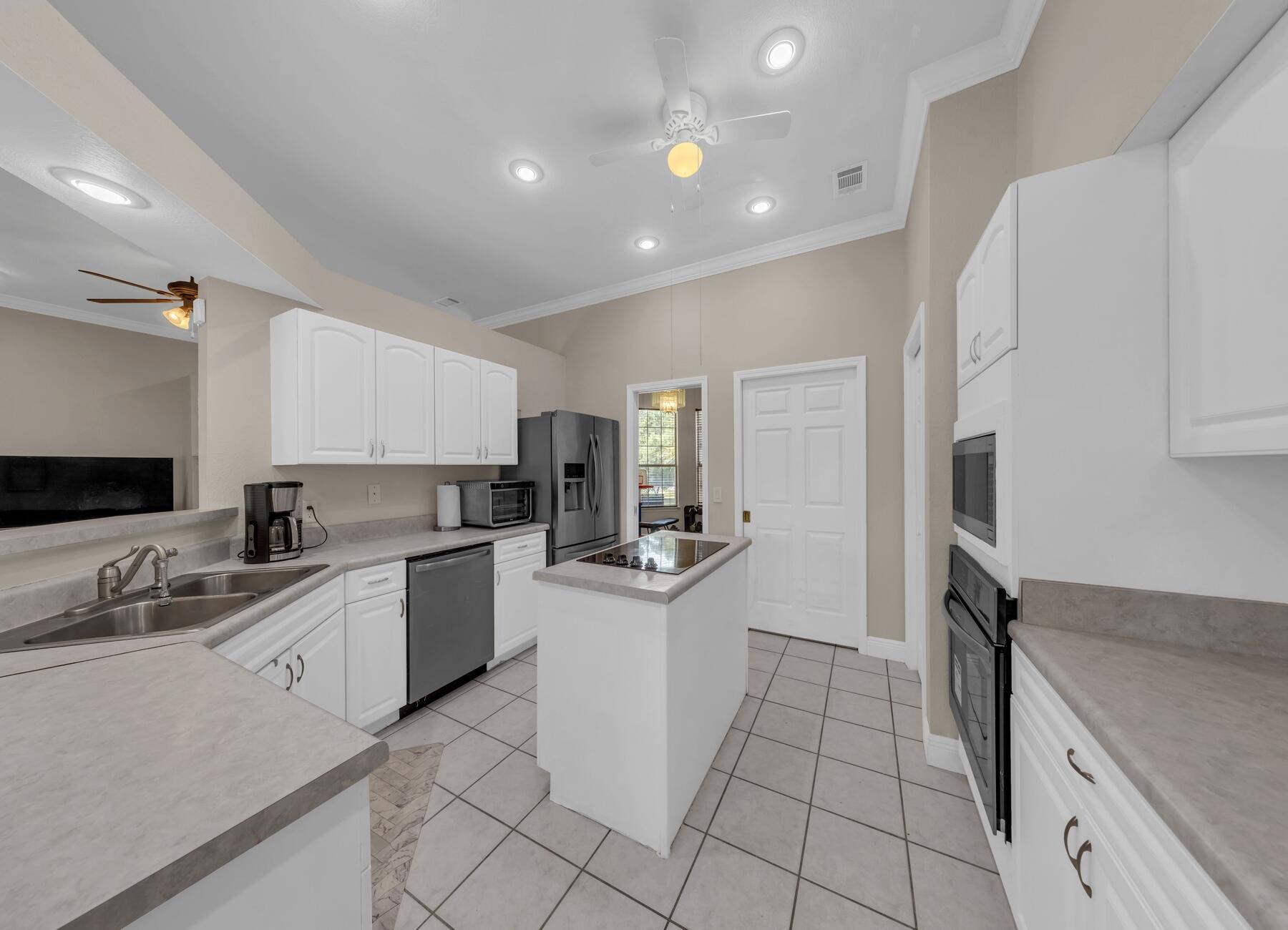 HOLLEY BY THE SEA - Residential