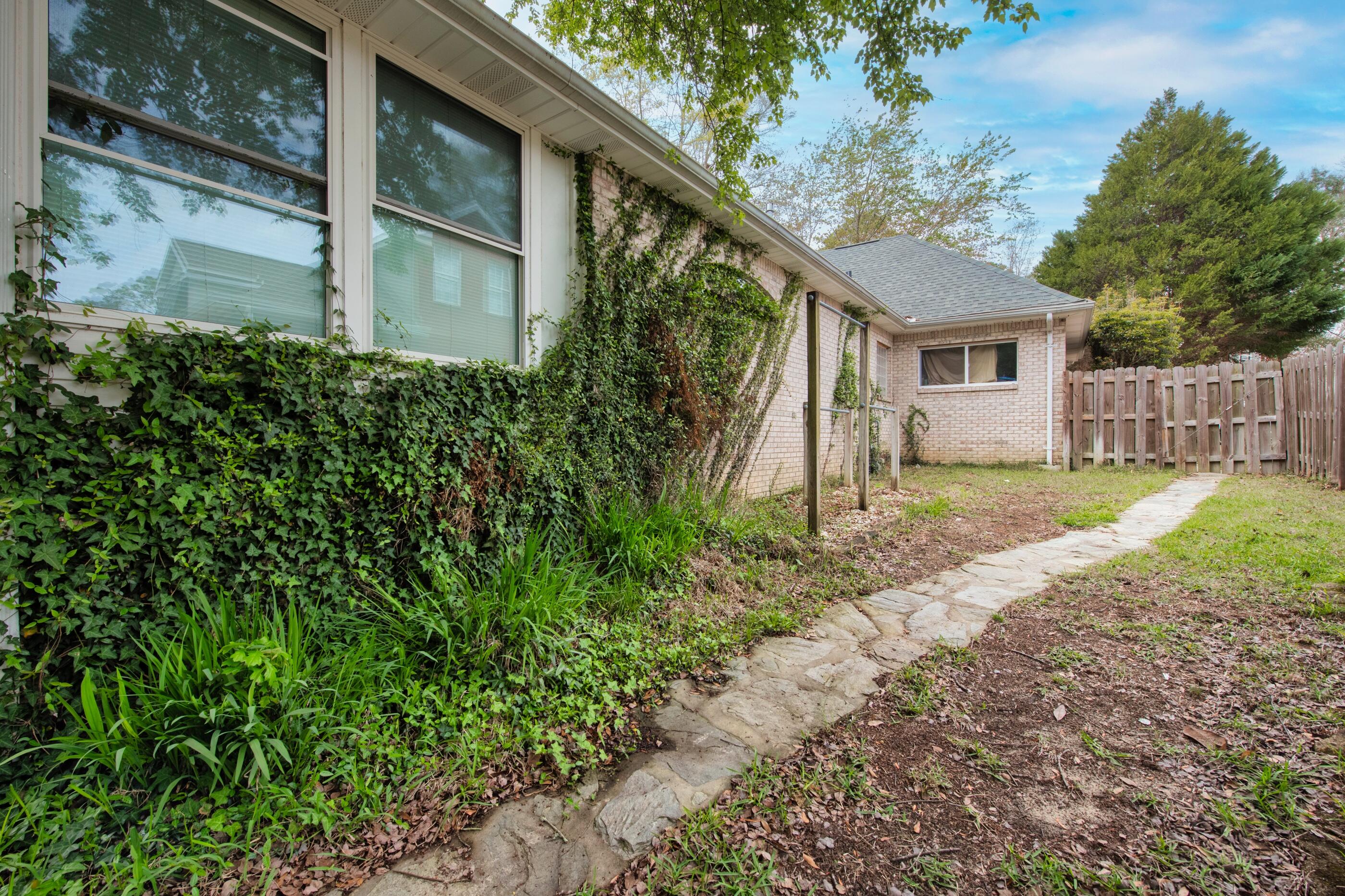 HUNTINGTON PH II S/D LOT 15 BLK A - Residential