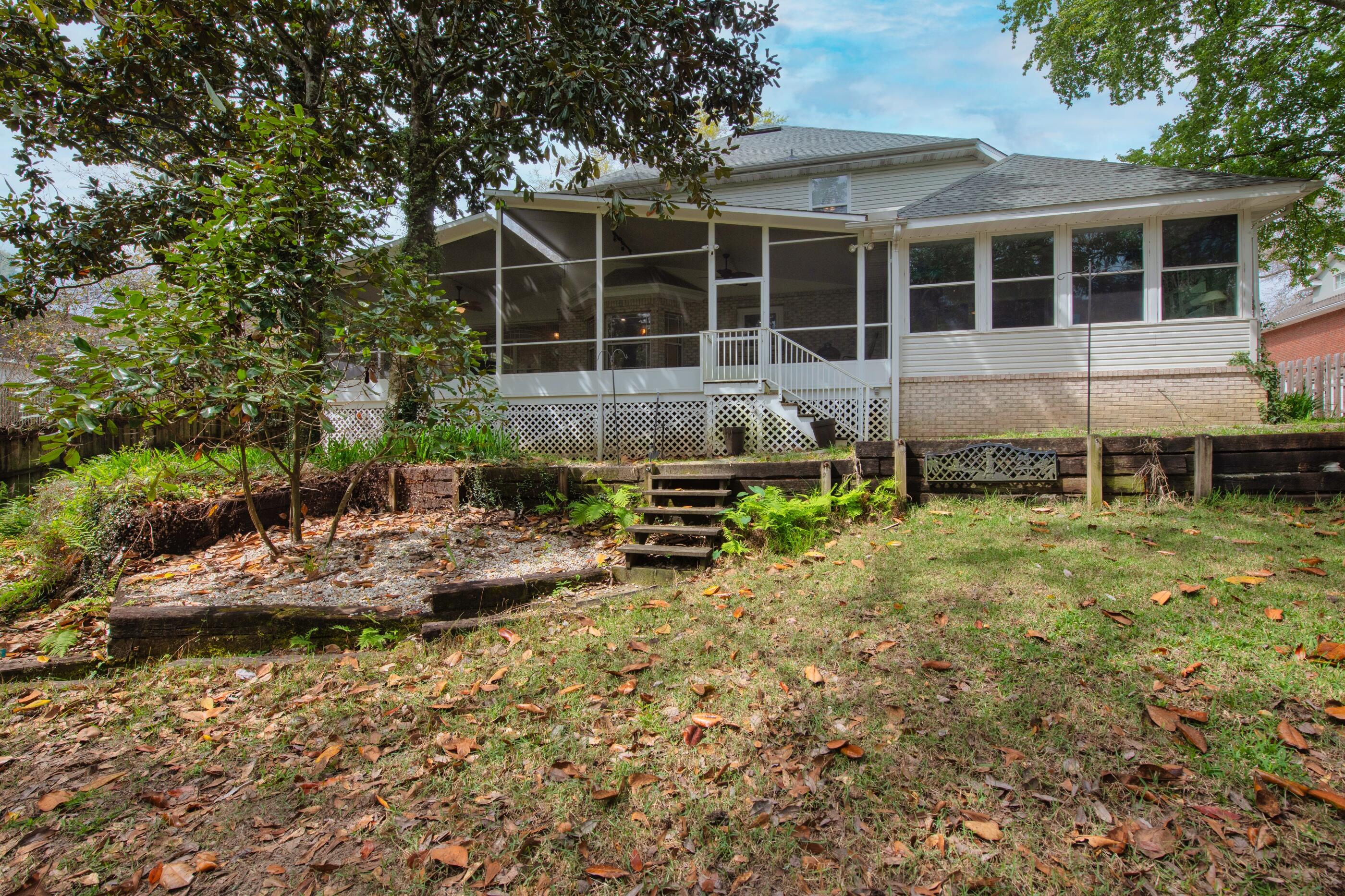 HUNTINGTON PH II S/D LOT 15 BLK A - Residential