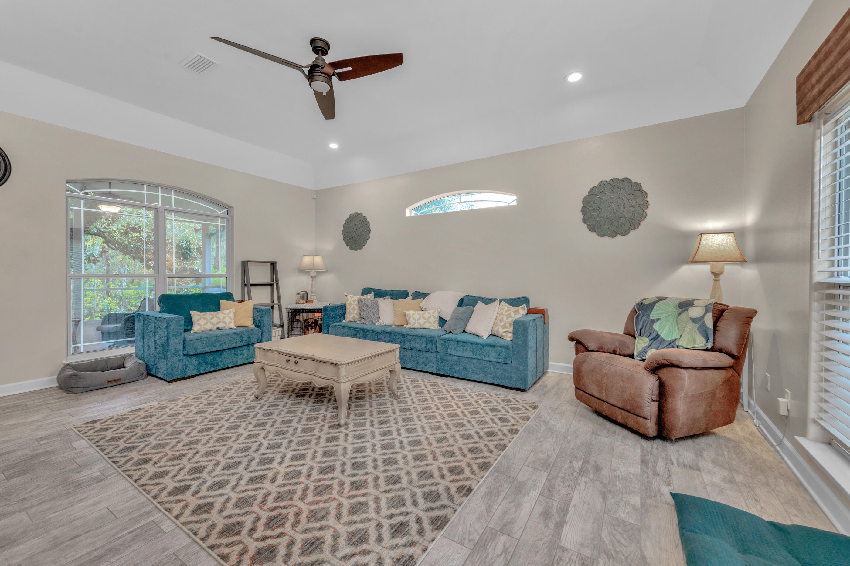 HUNTINGTON PH II S/D LOT 15 BLK A - Residential