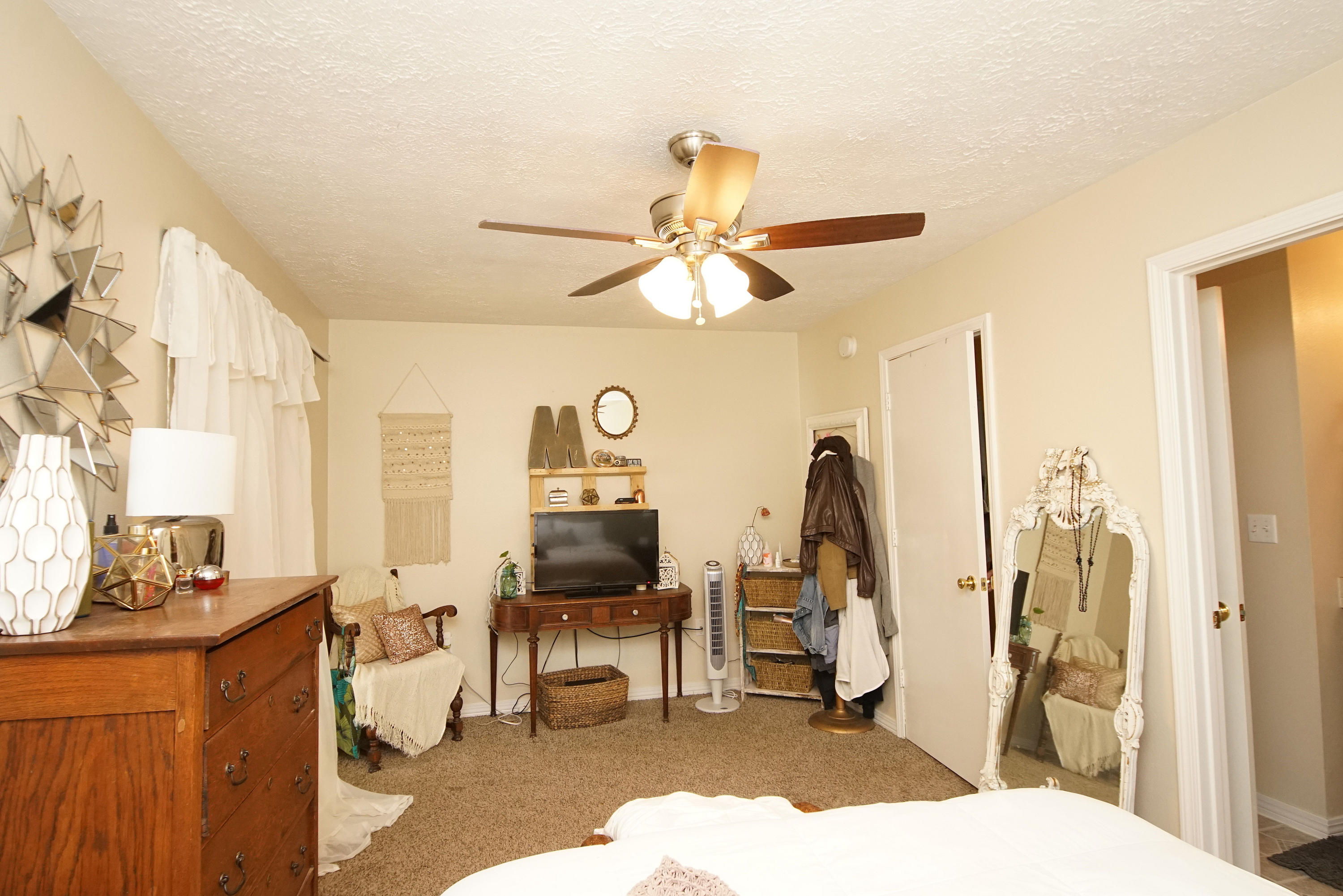 CHATELAINE ESTATES S/D - Residential