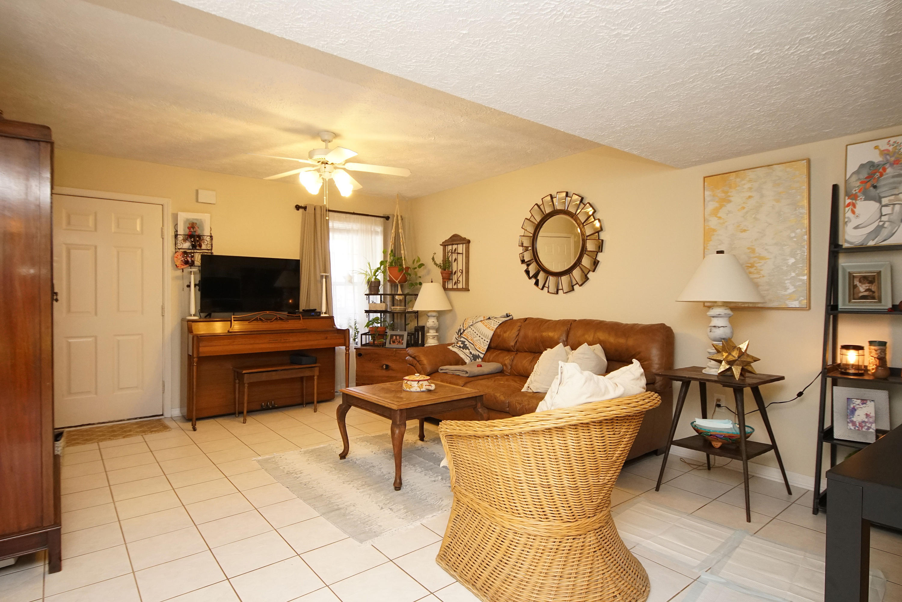 CHATELAINE ESTATES S/D - Residential