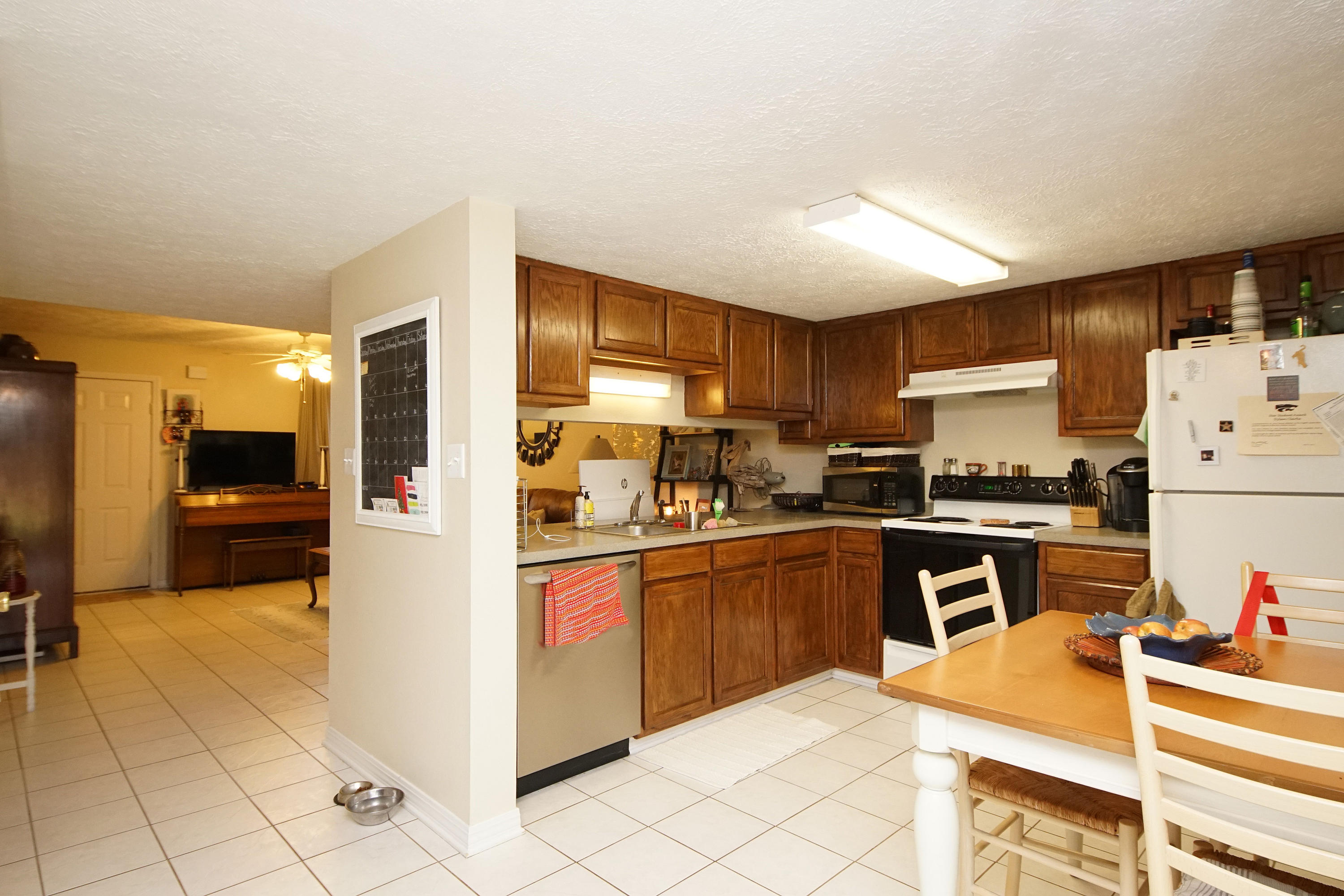 CHATELAINE ESTATES S/D - Residential