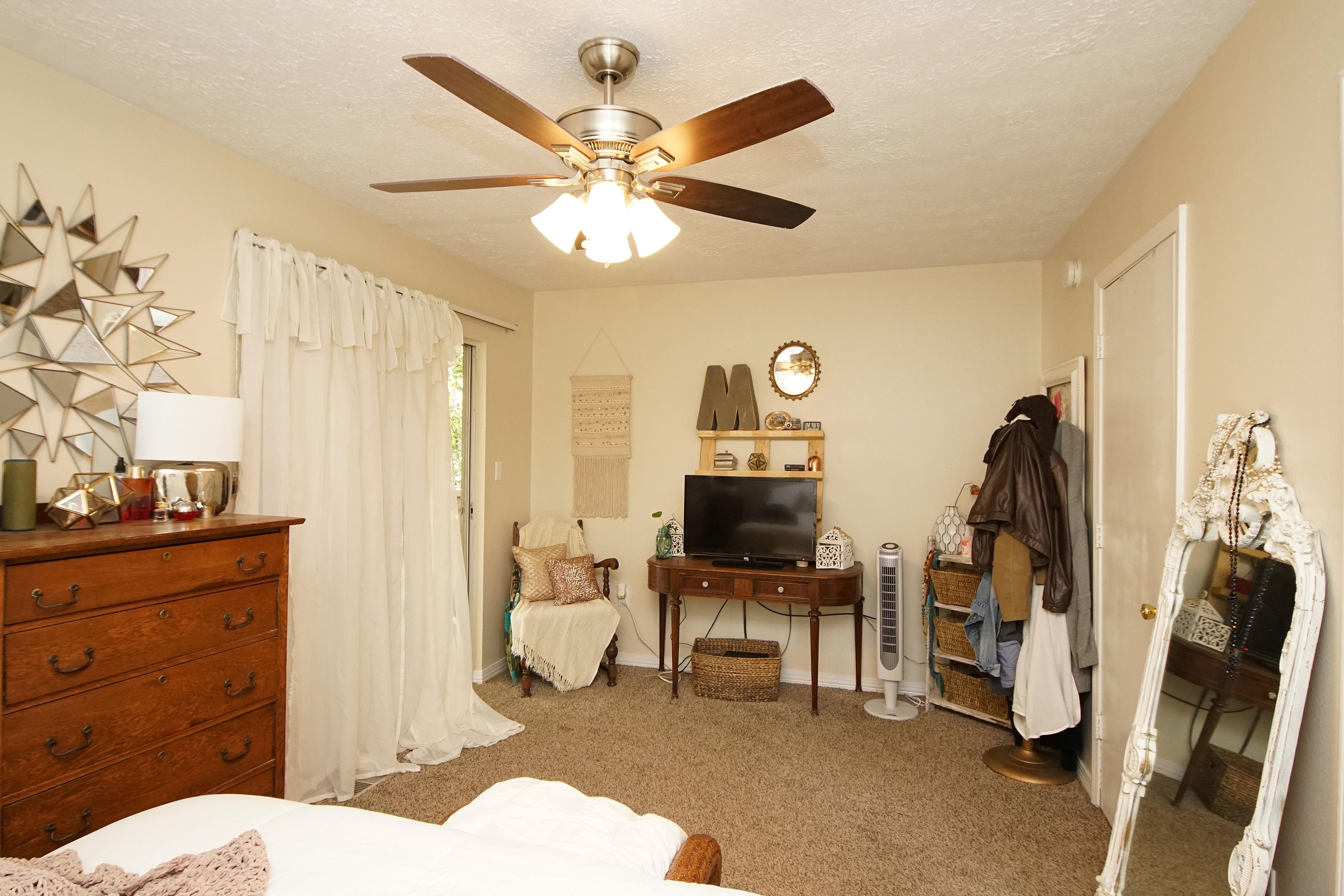 CHATELAINE ESTATES S/D - Residential